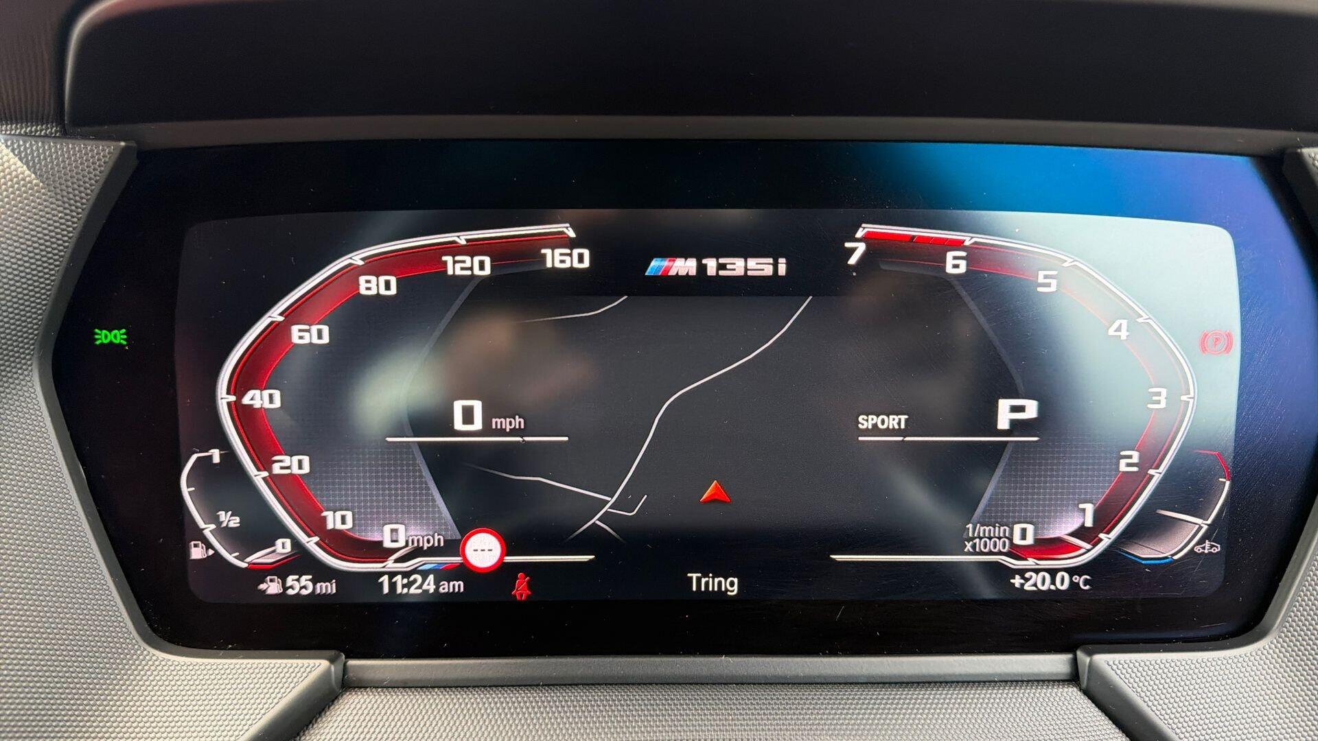BMW 1 Series view 9