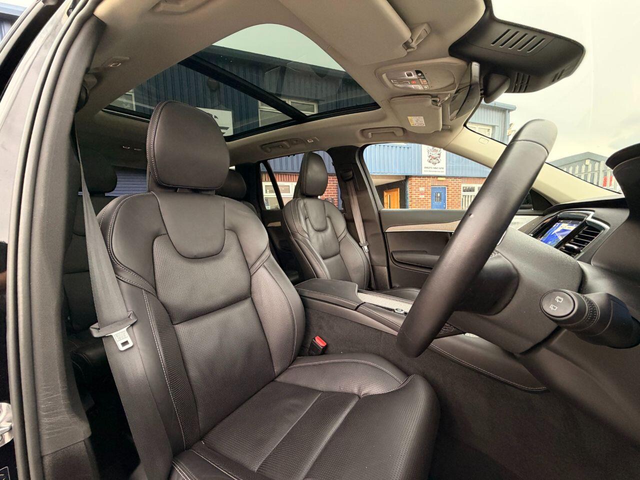 Volvo XC90 view 28