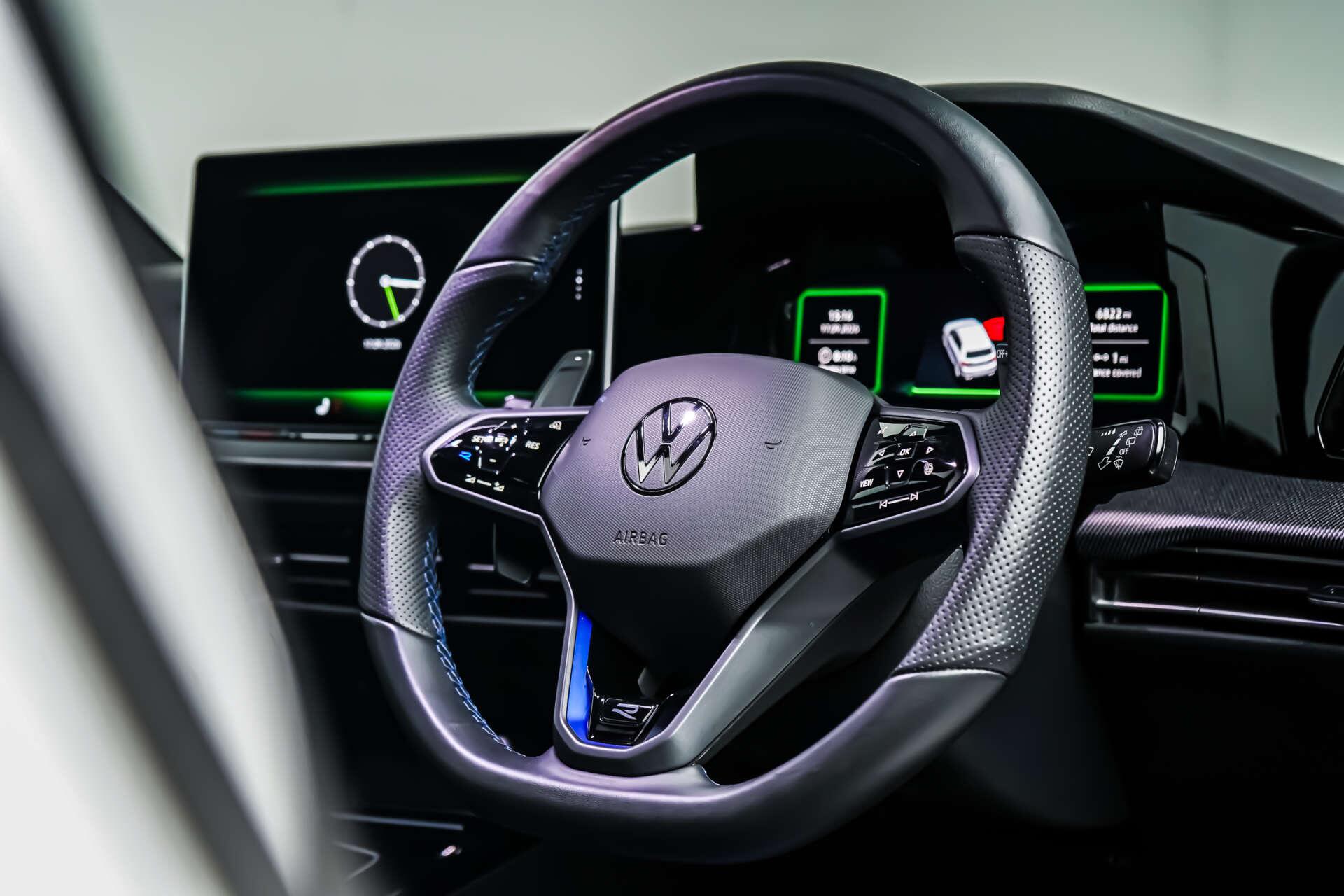Volkswagen Golf view 21