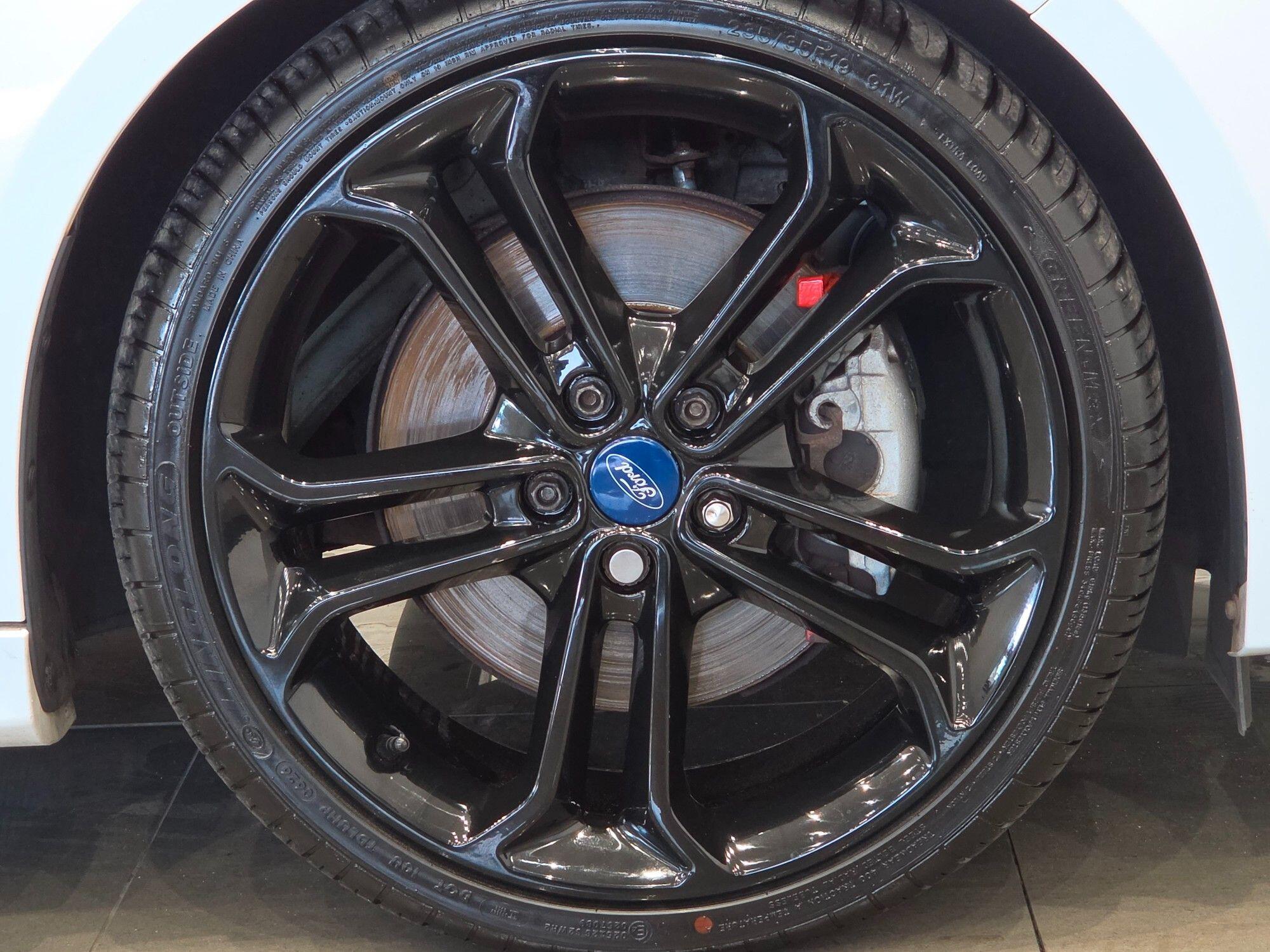 Ford Focus view 5