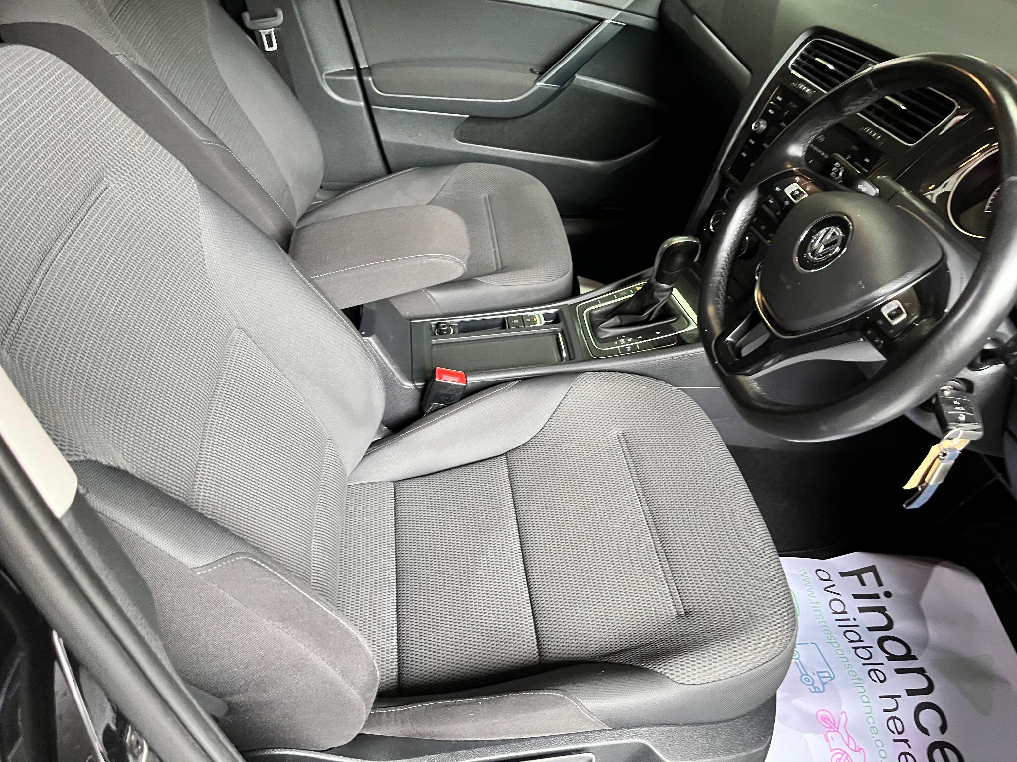 Volkswagen Golf view 25