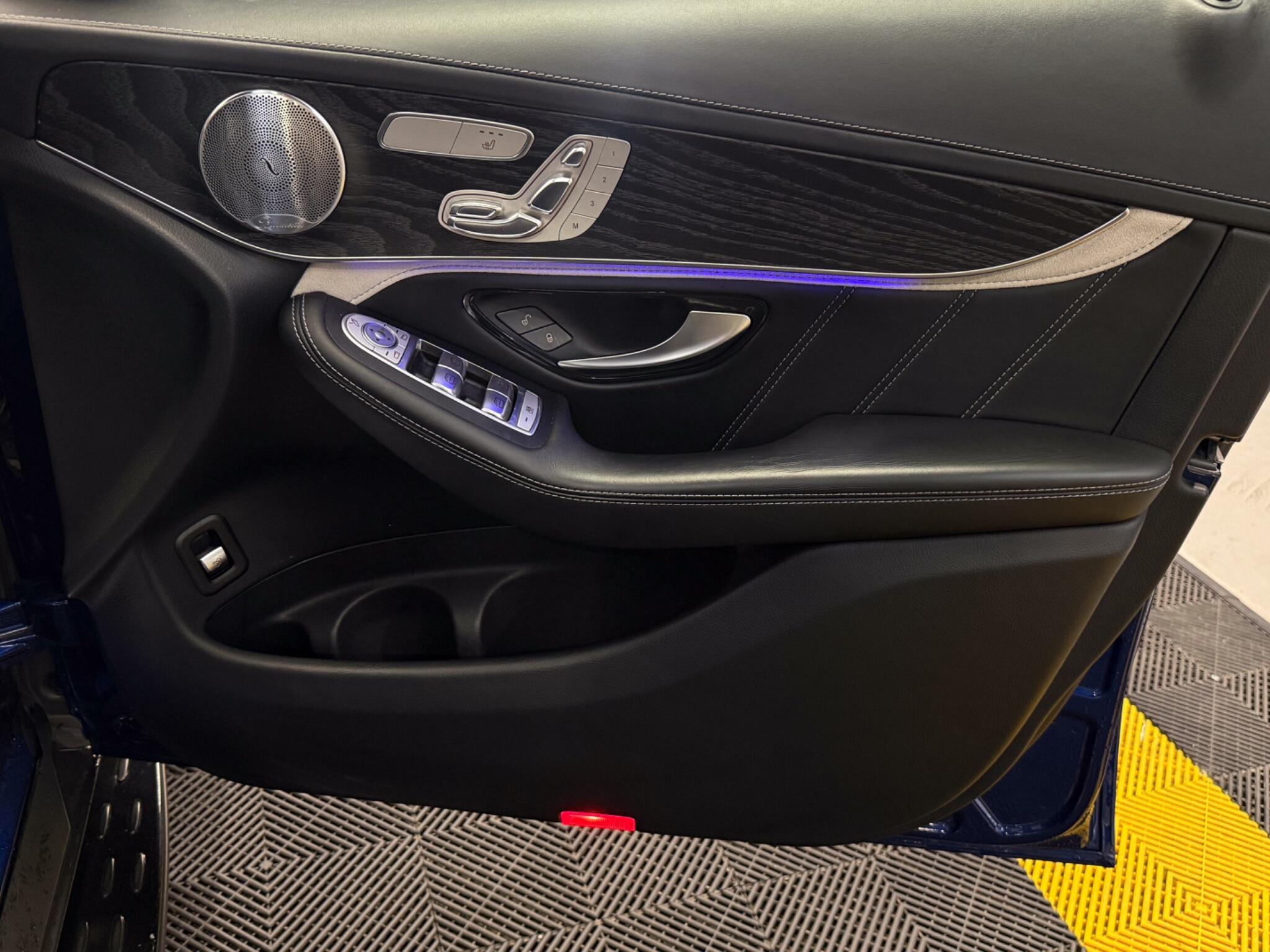 Mercedes-Benz GLC view 43