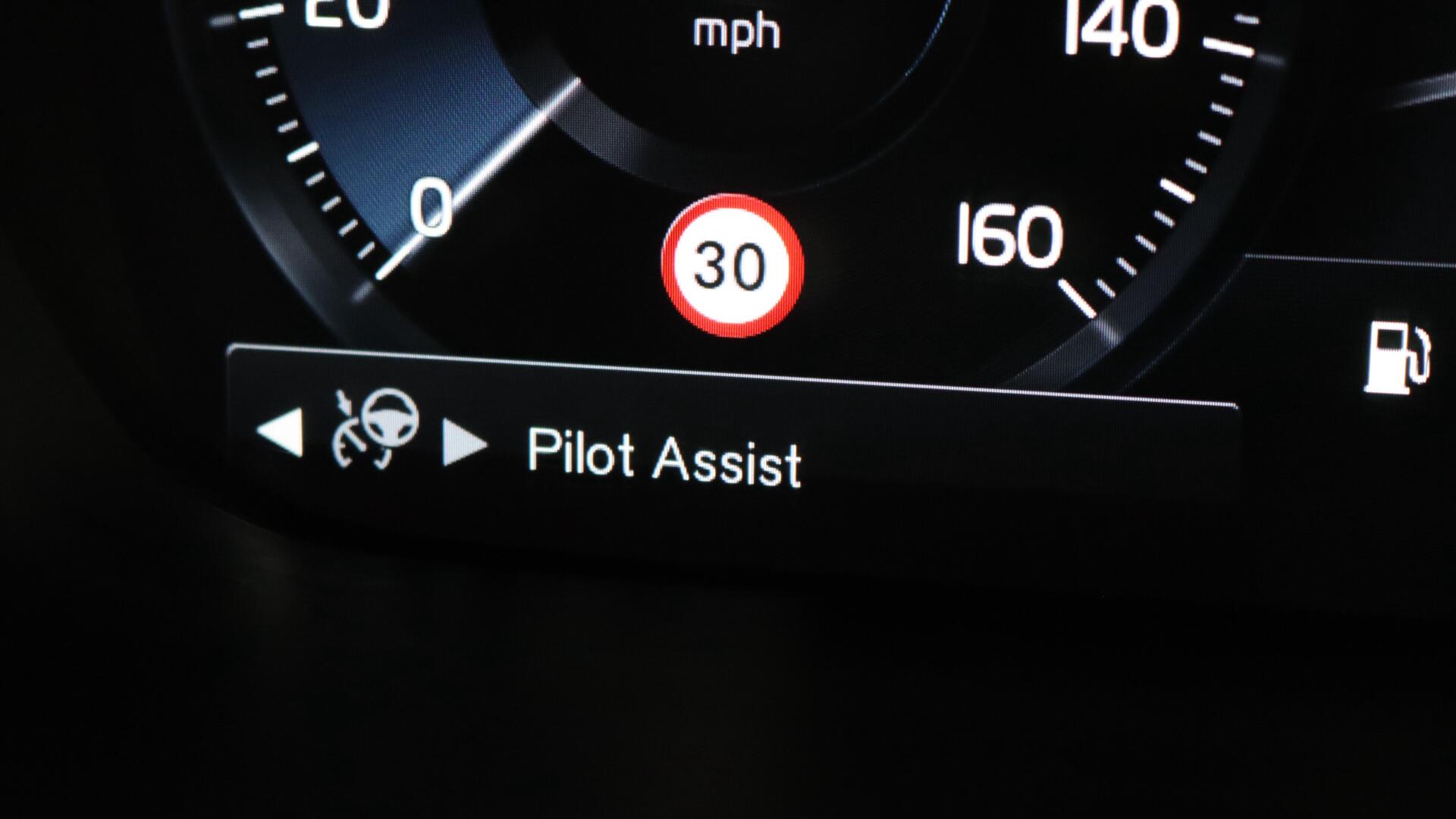 Volvo V90 view 37