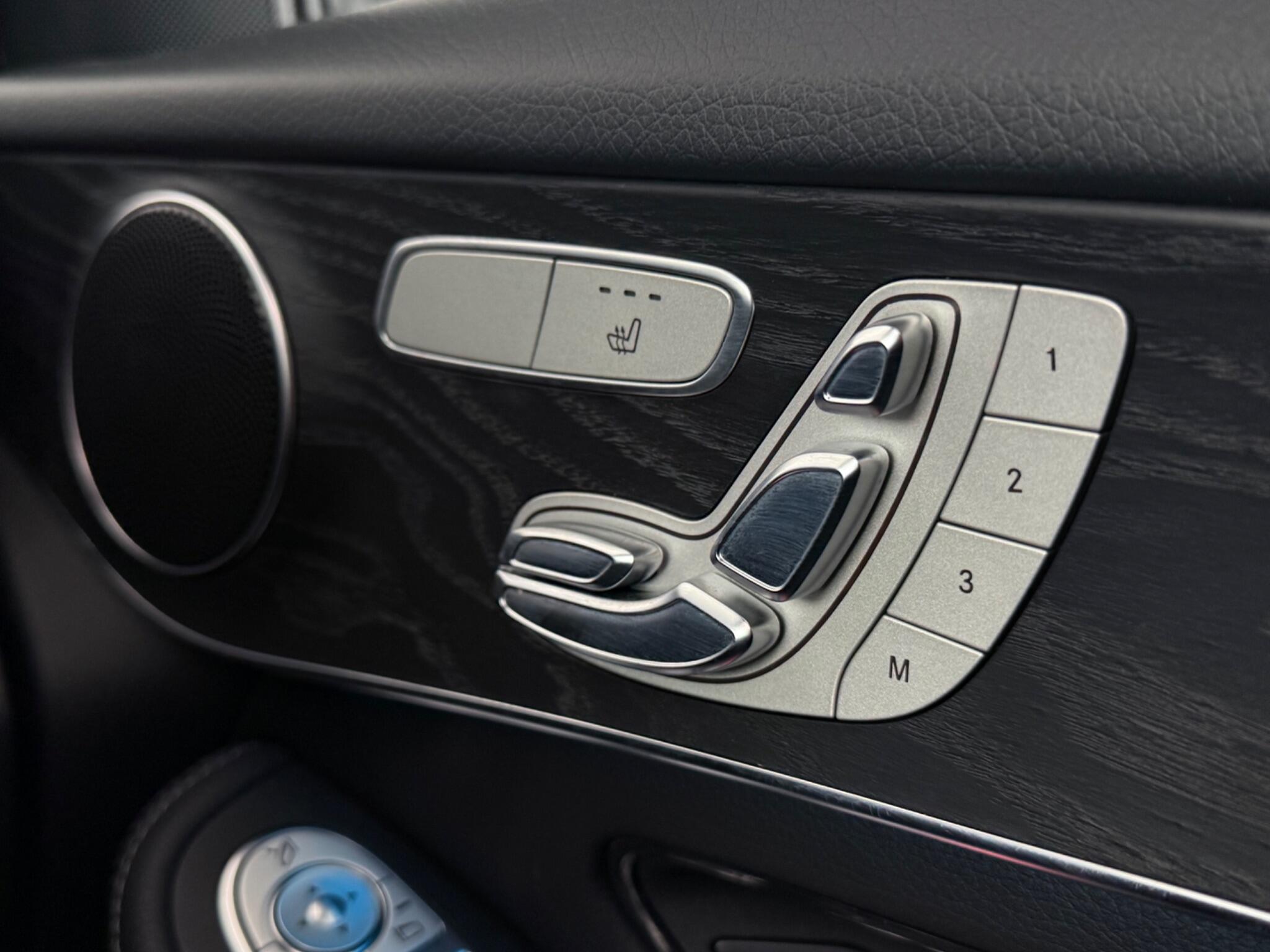 Mercedes-Benz GLC view 23