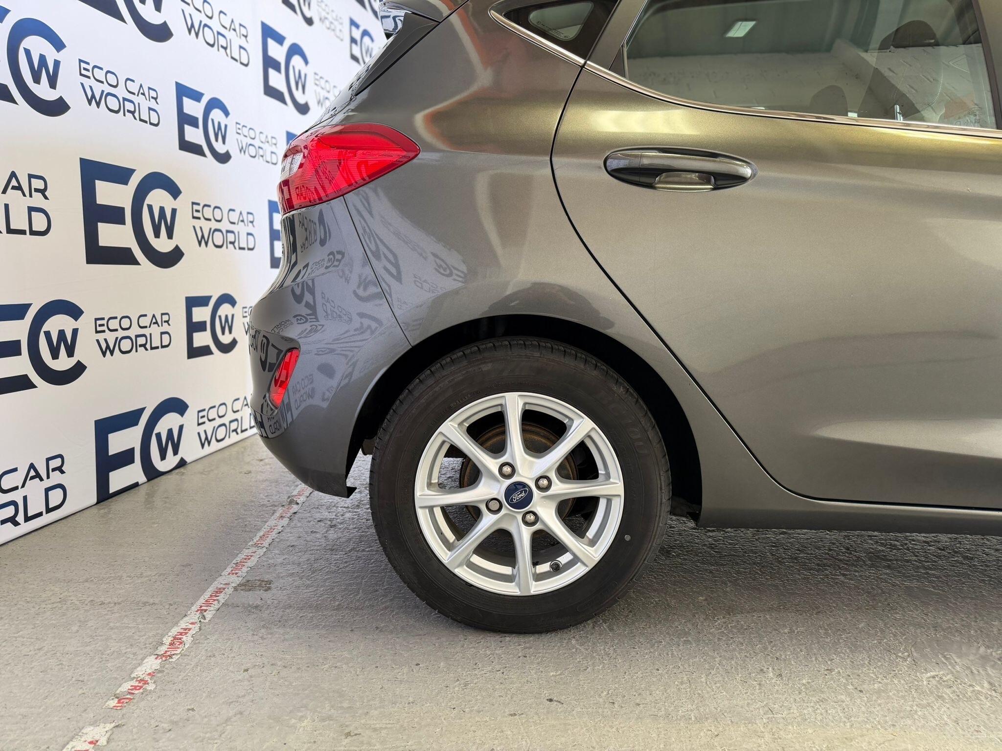 Ford Fiesta - photo 17