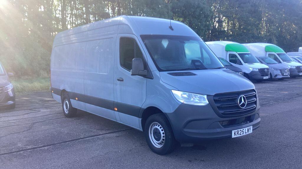 2025 MERCEDES-BENZ SPRINTER