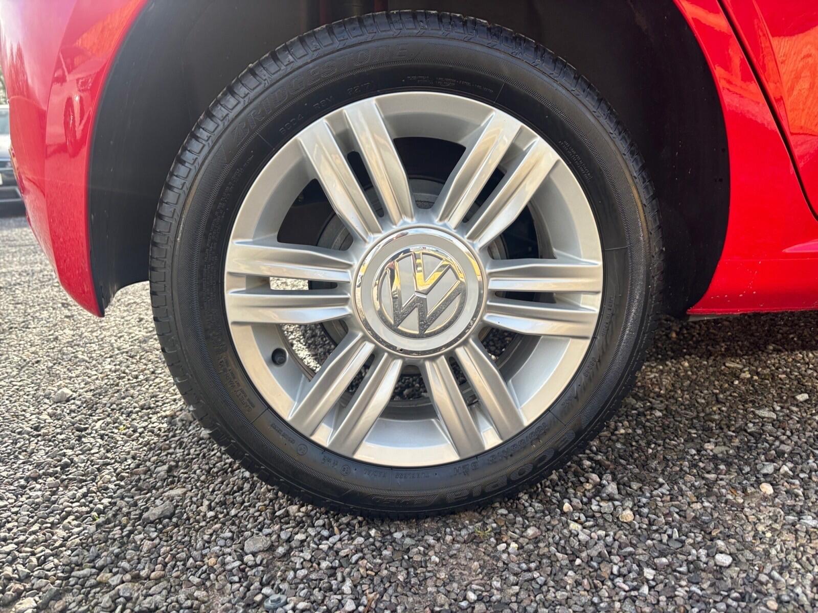 2017 Volkswagen up! 1.0 High up! Euro 6 (s/s) 5dr