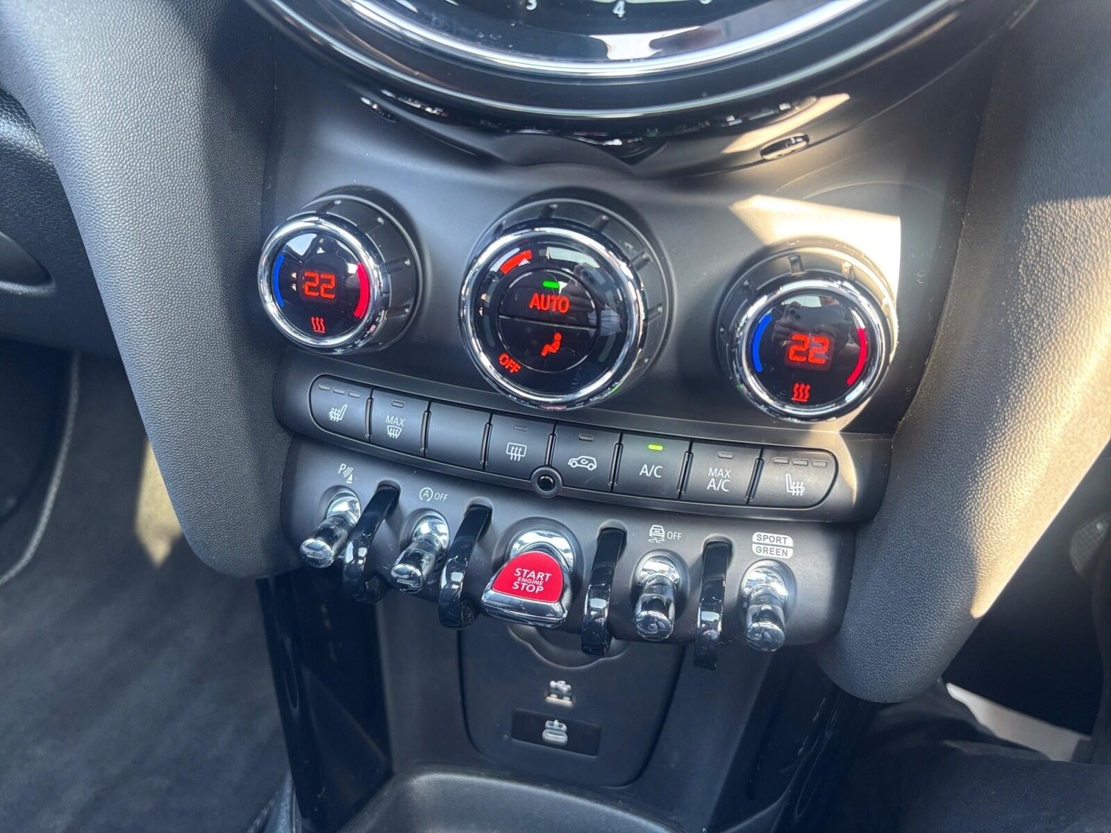 2023 MINI Hatch 1.5 Cooper Exclusive Steptronic Euro 6 (s/s) 3dr