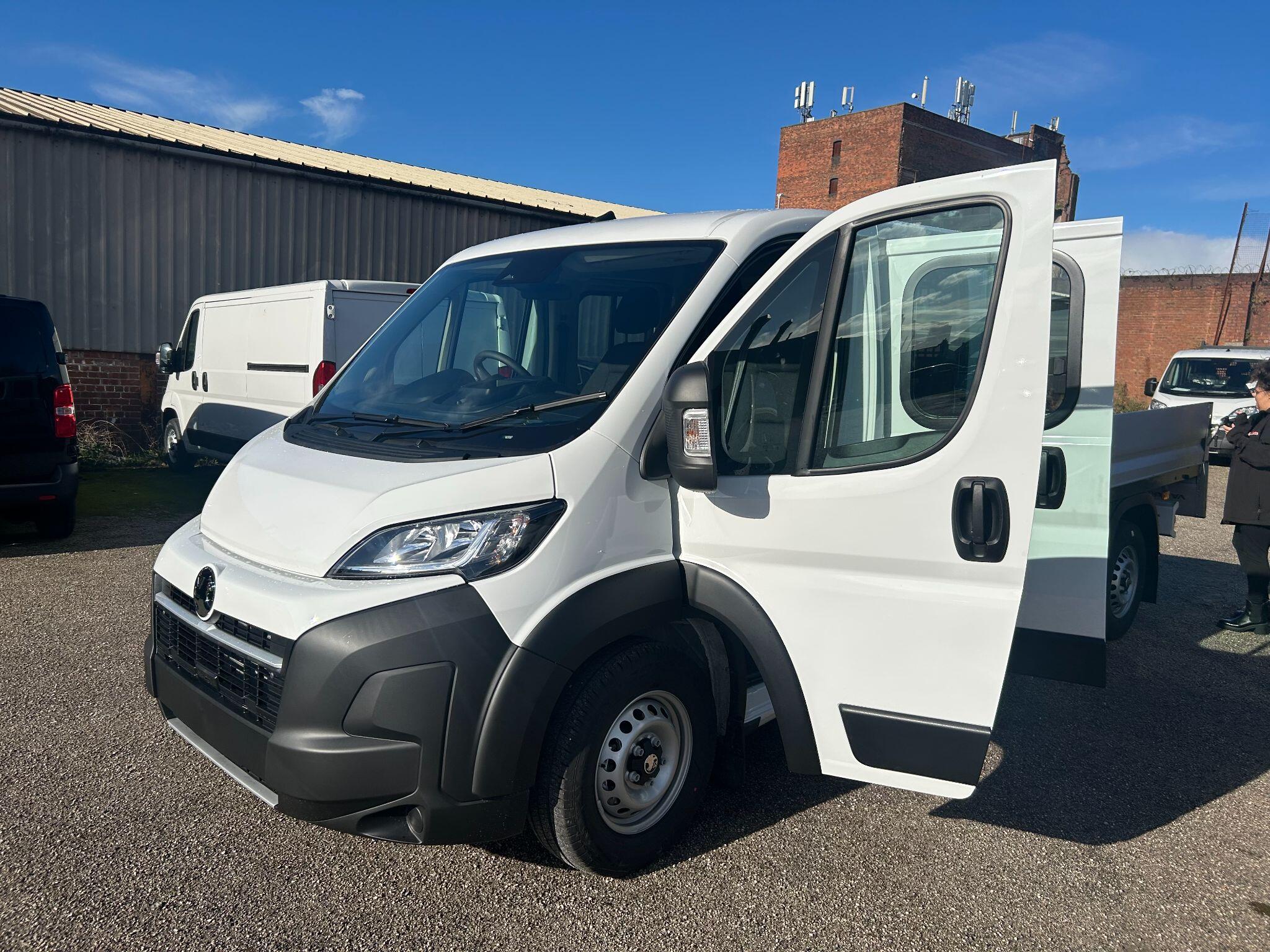 Vauxhall Movano 2.2 CDTi 3500 BiTurbo HD Prime Chassis Double Cab 4dr Diesel Manual L3 H1 Euro 6 (s/s) (140 ps)