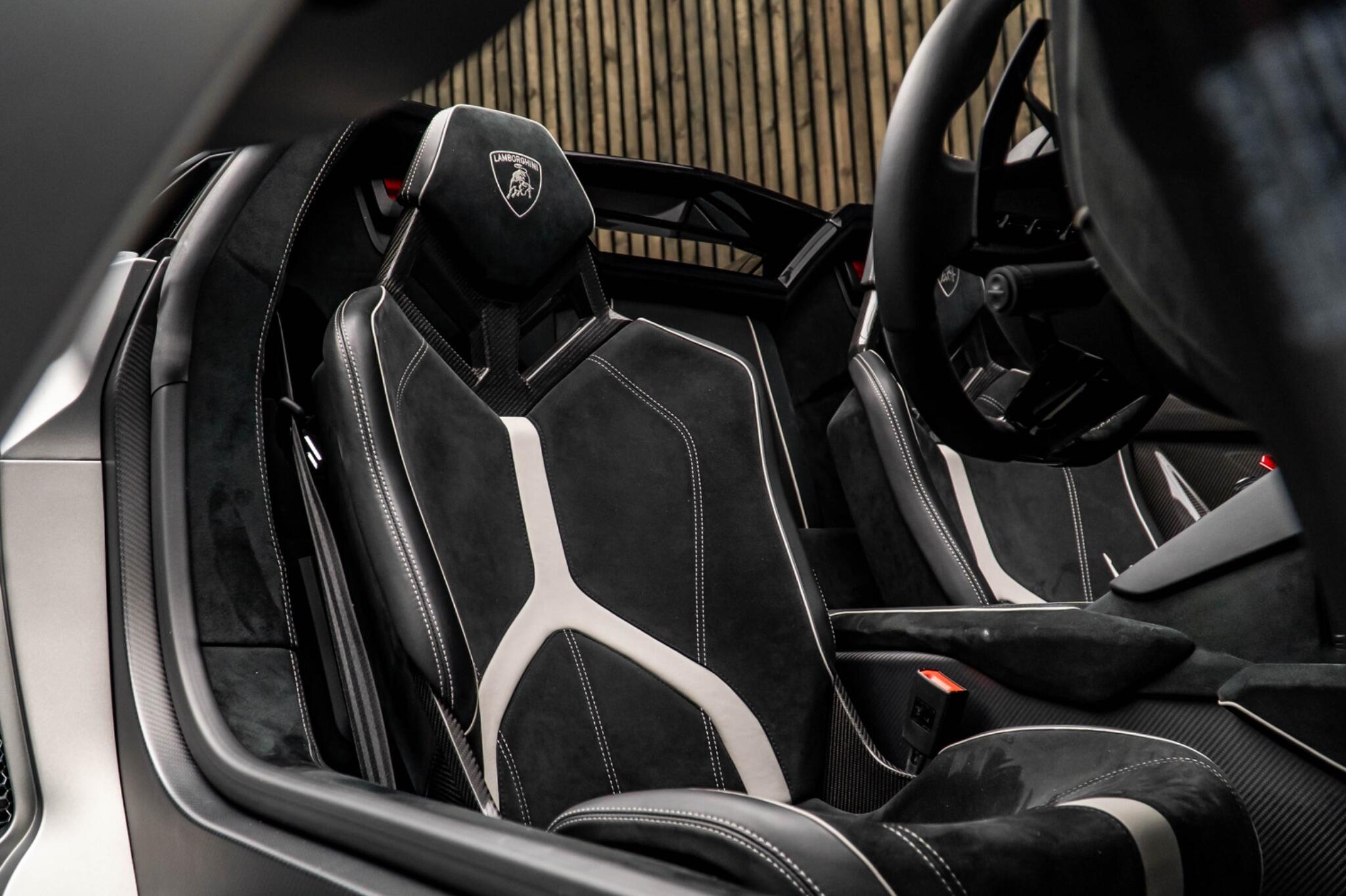 2017 LAMBORGHINI AVENTADOR 6.5 V12 LP 750-4 Superveloce Roadster ISR 4WD Euro 6 2dr 2