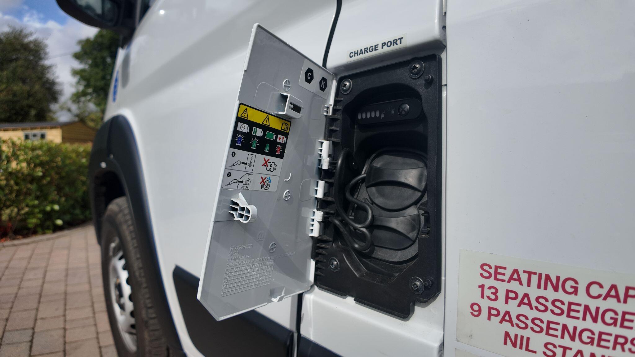 Vauxhall Movano Electric 4250 HD 110kWh Prime Auto L4 H2 5dr (11kW Charger)