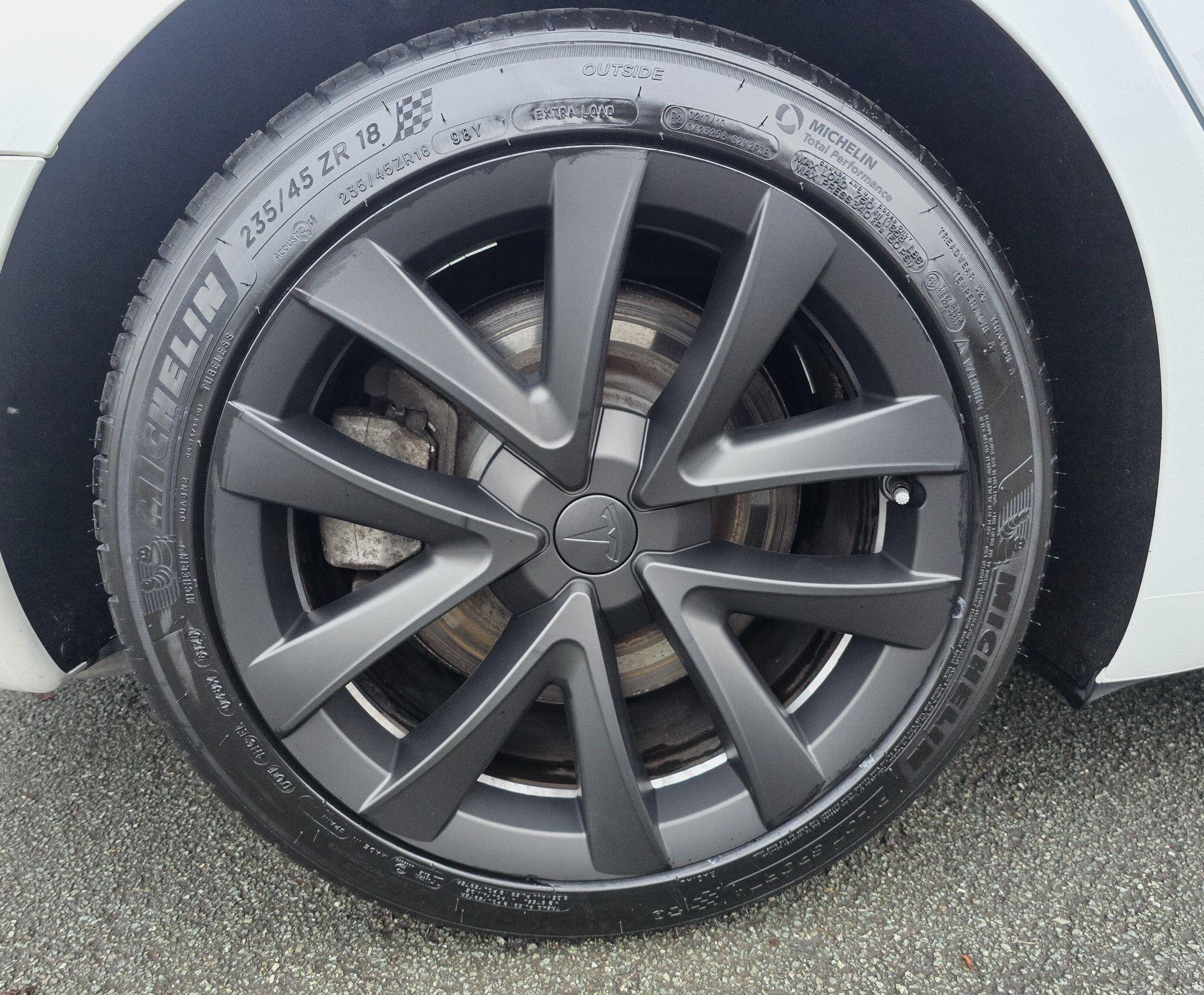 2021 Tesla Model 3 Standard Range Plus Auto RWD 4dr