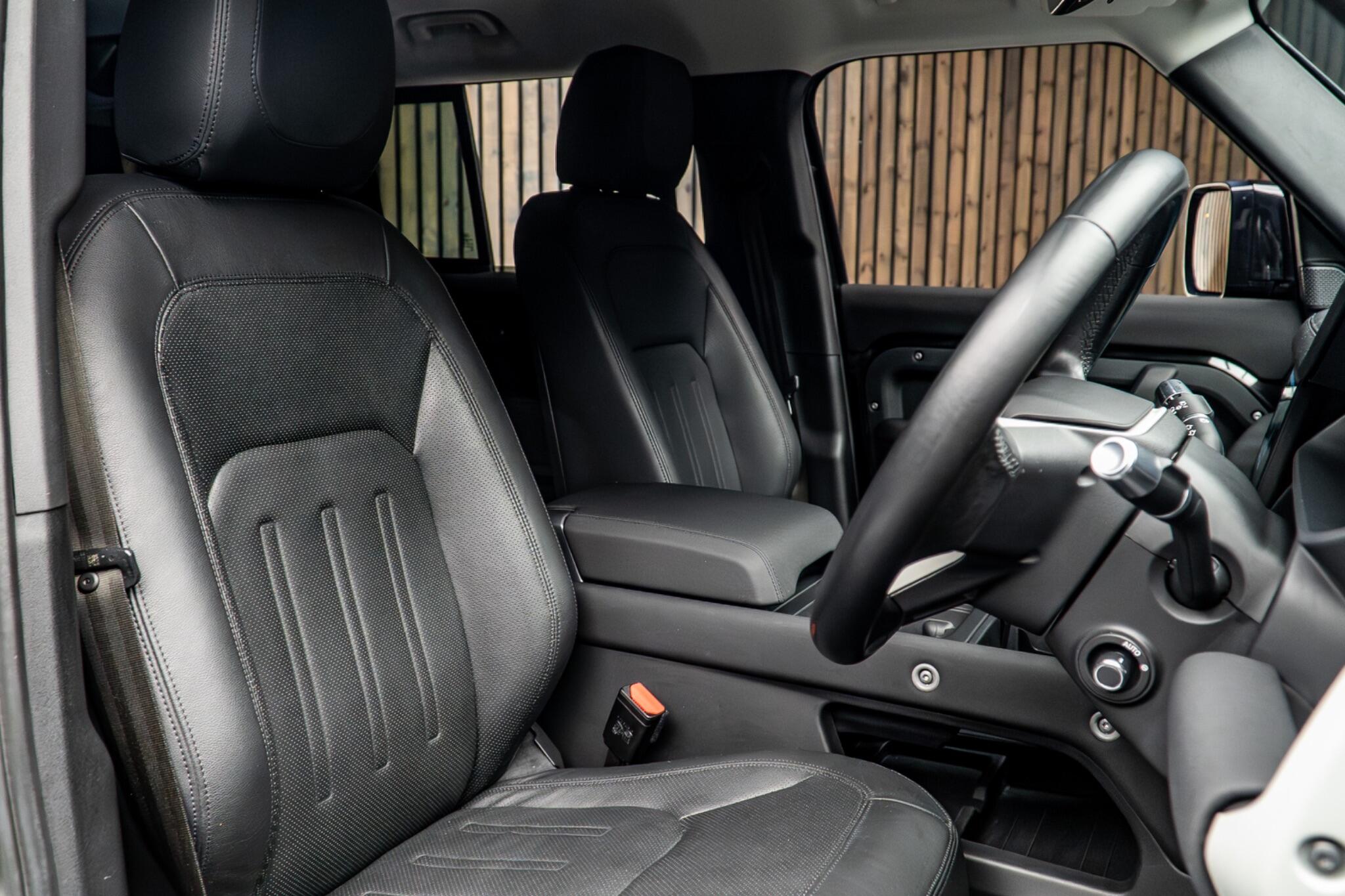 2021 LAND ROVER DEFENDER 110 3.0 D300 MHEV SE Auto 4WD Euro 6 (s/s) 5dr 2