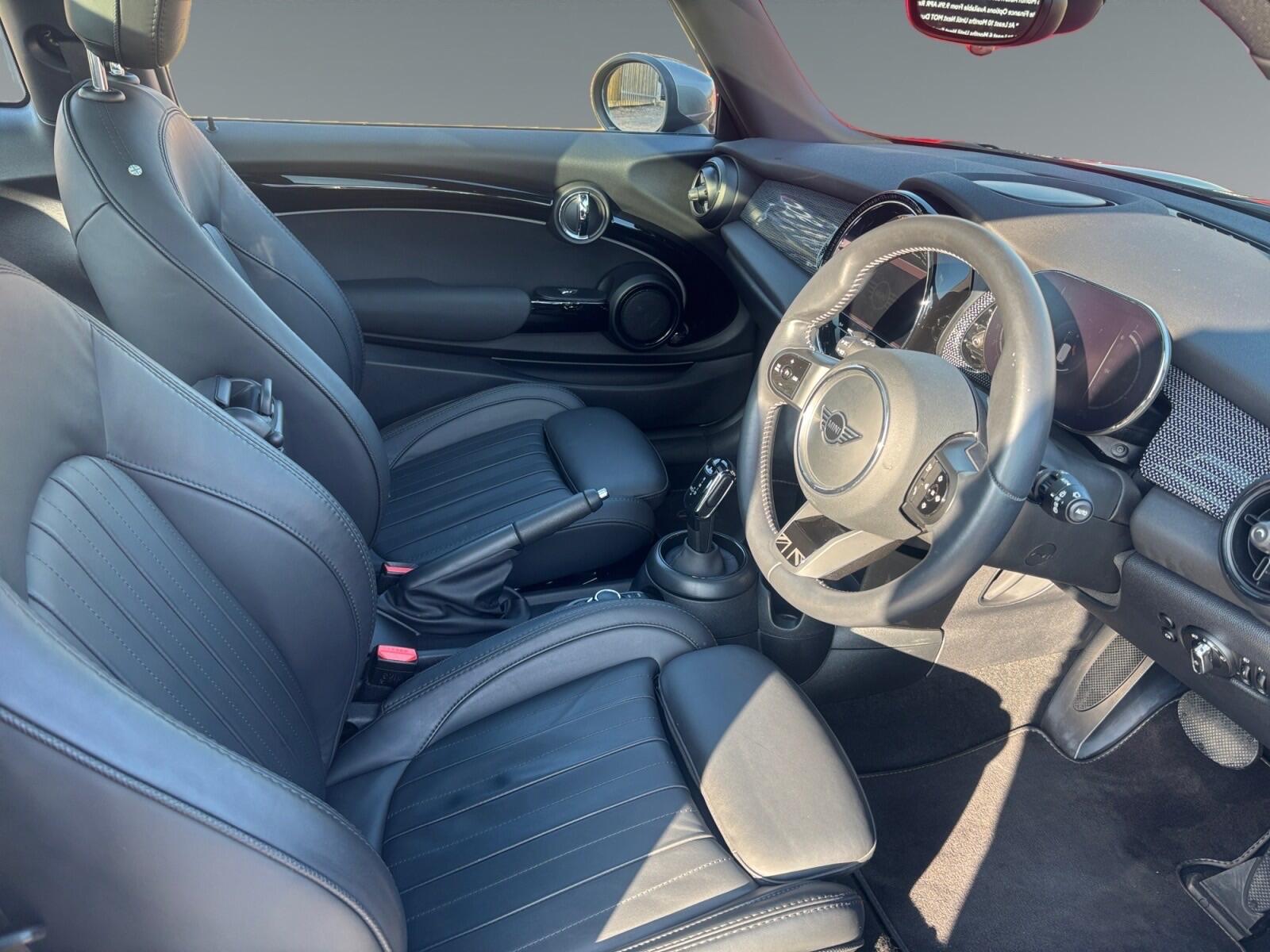 2023 MINI Hatch 1.5 Cooper Exclusive Steptronic Euro 6 (s/s) 3dr