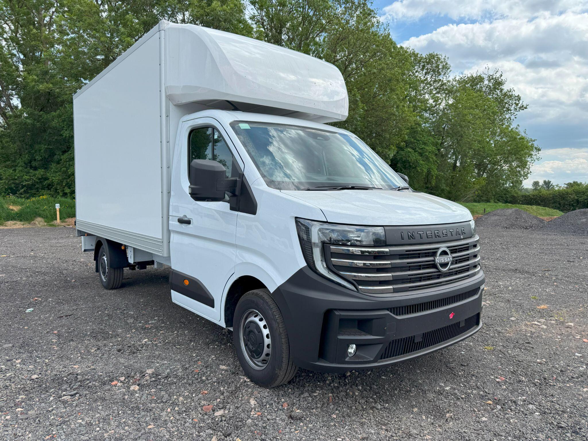 Nissan Interstar 2.0 dCi 35 Acenta Luton 4dr Diesel Manual L3 Euro 6 (s/s) (130 ps)