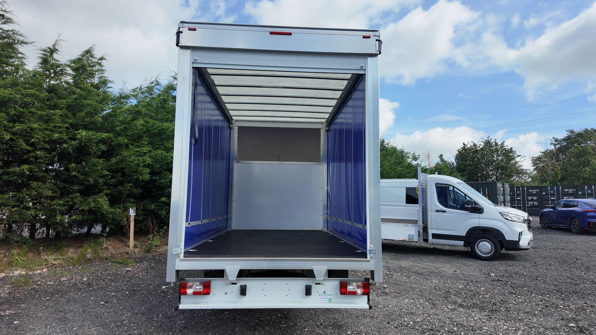 MAXUS Deliver 9 2.0l 150ps L3 Diesel RWD 4.15m Curtain