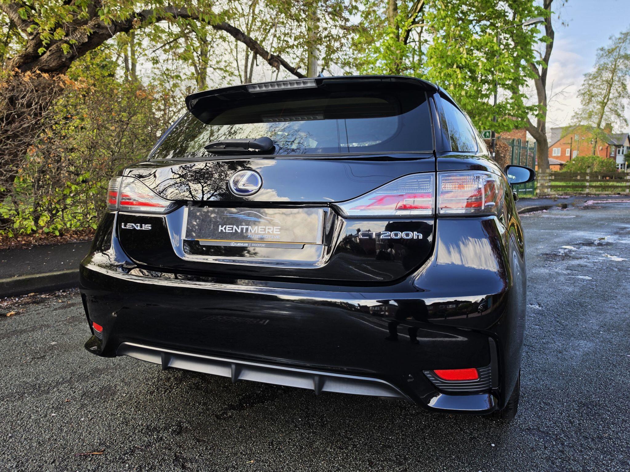 2017 Lexus CT 1.8 200h Executive Edition CVT Euro 6 (s/s) 5dr