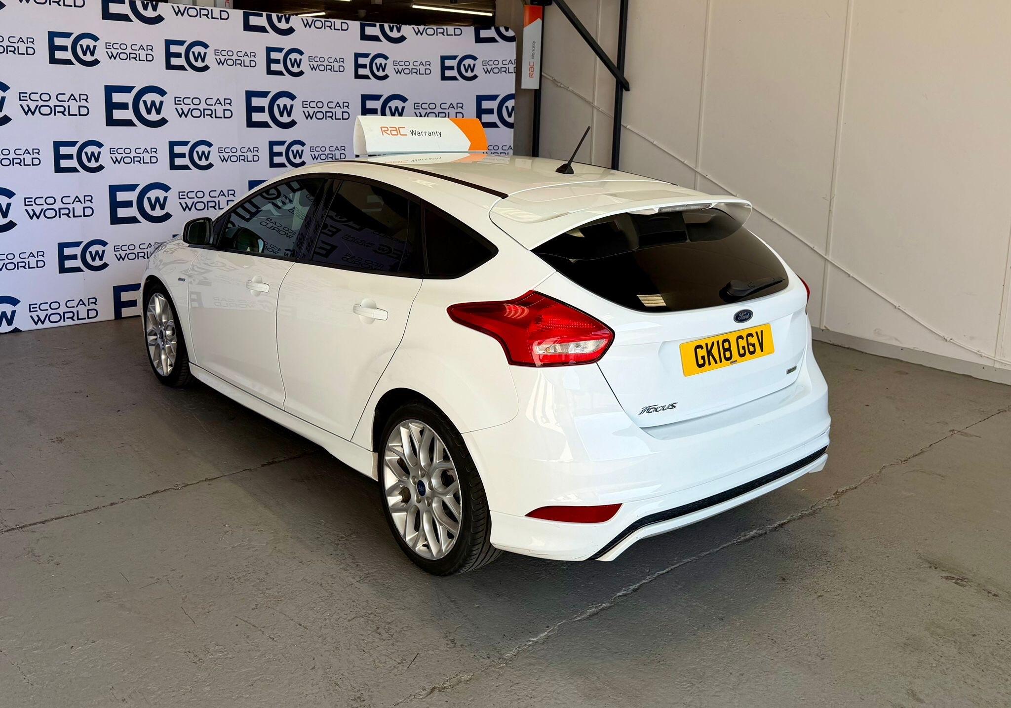 Ford Focus - photo 10