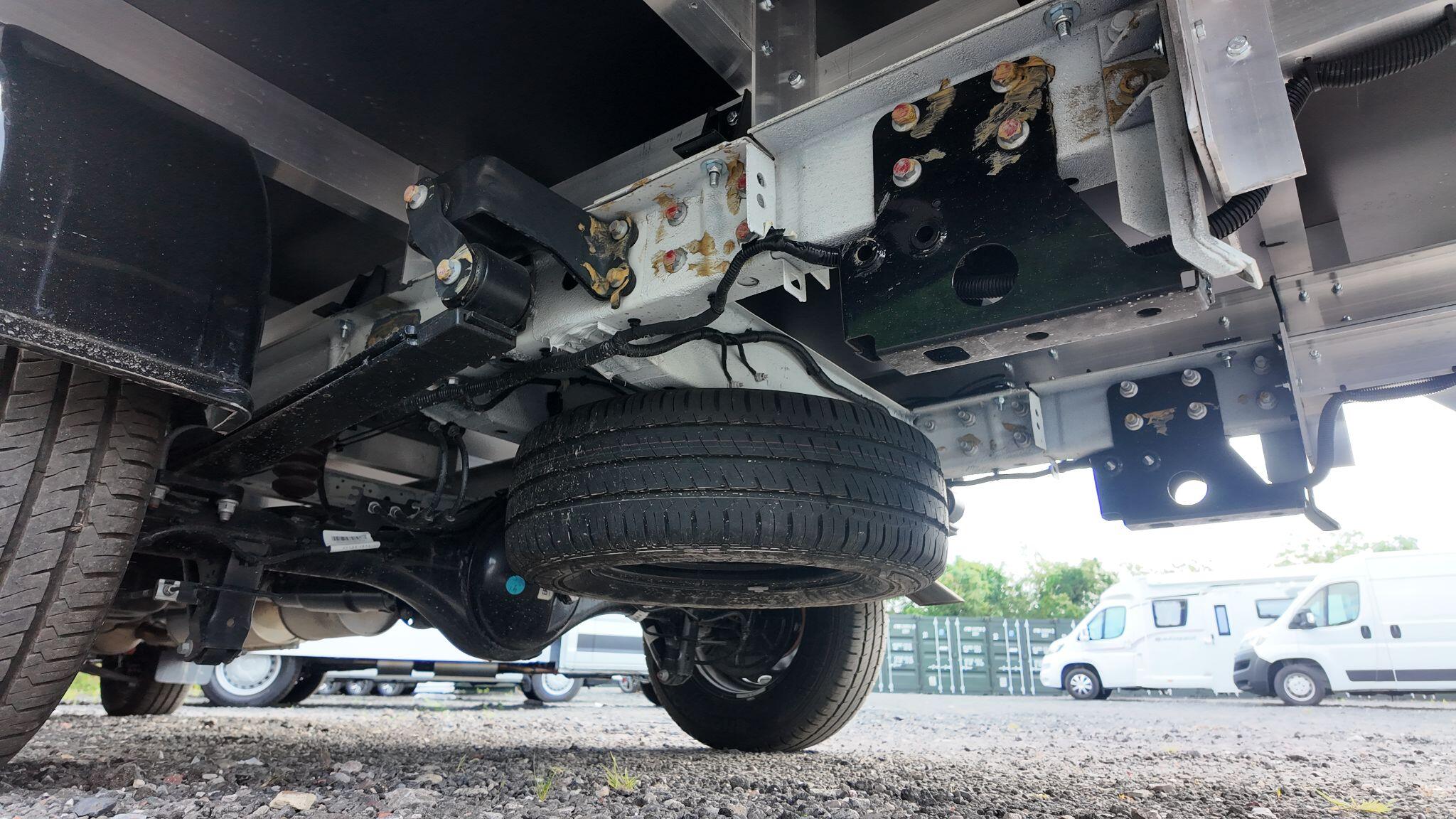 MAXUS Deliver 9 2.0l 150ps L3 Diesel RWD 4.15m Curtain
