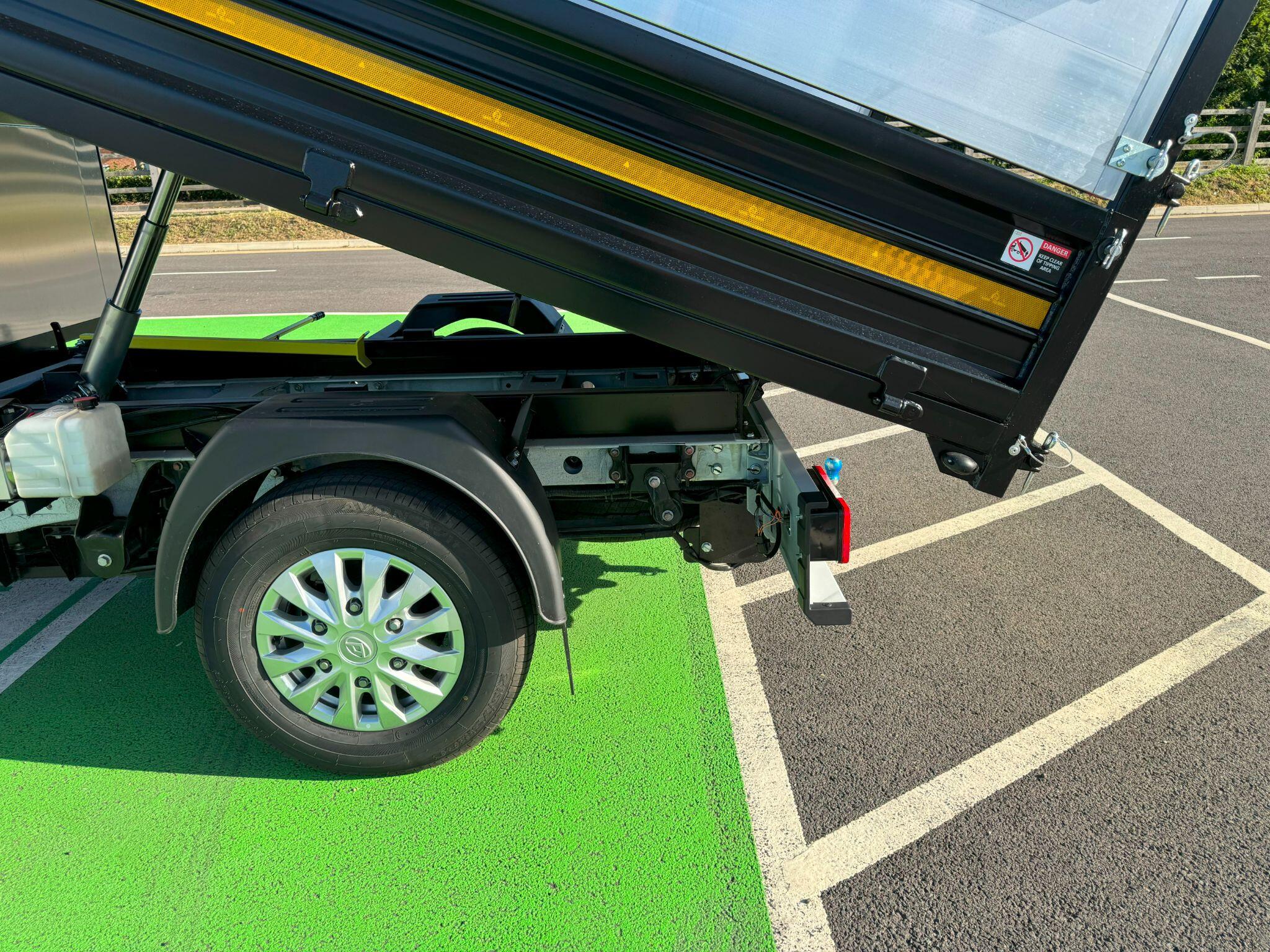 MAXUS eDeliver 9 65kWh Auto FWD L3 2dr