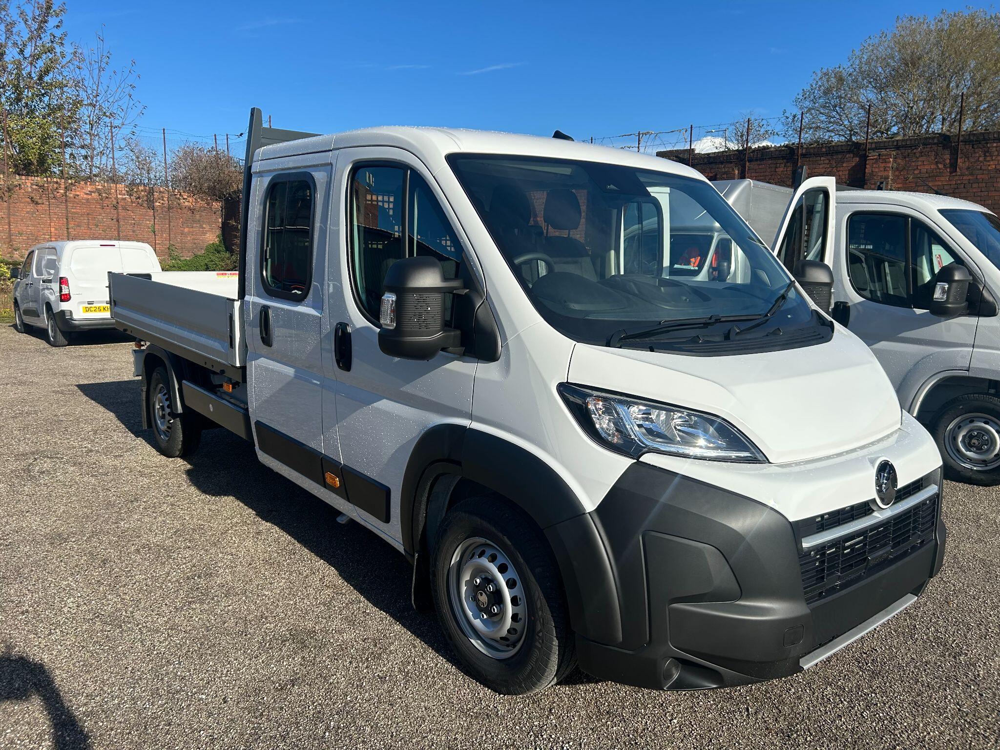 Vauxhall Movano 2.2 CDTi 3500 BiTurbo HD Prime Chassis Double Cab 4dr Diesel Manual L3 H1 Euro 6 (s/s) (140 ps)