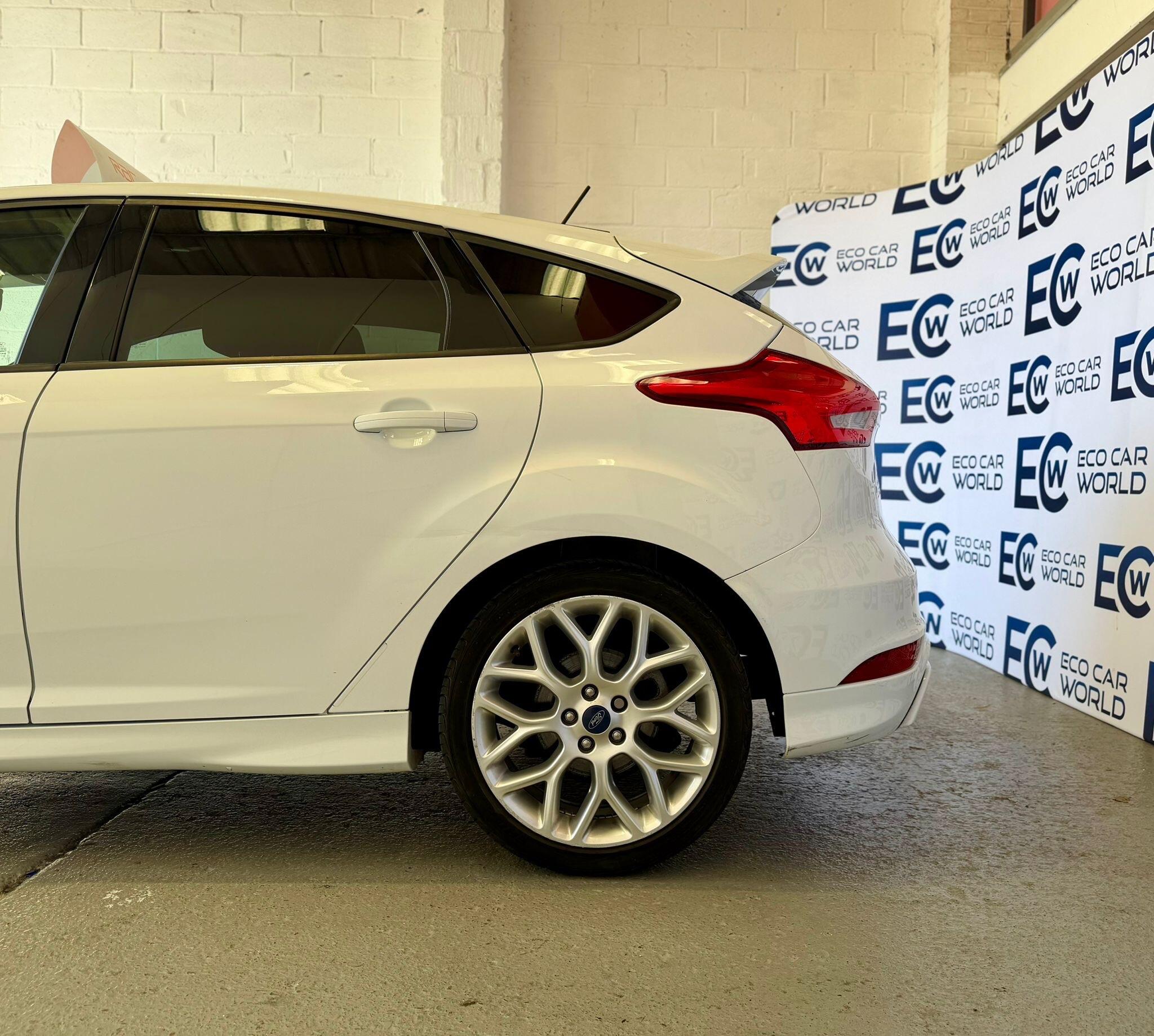 Ford Focus - photo 16