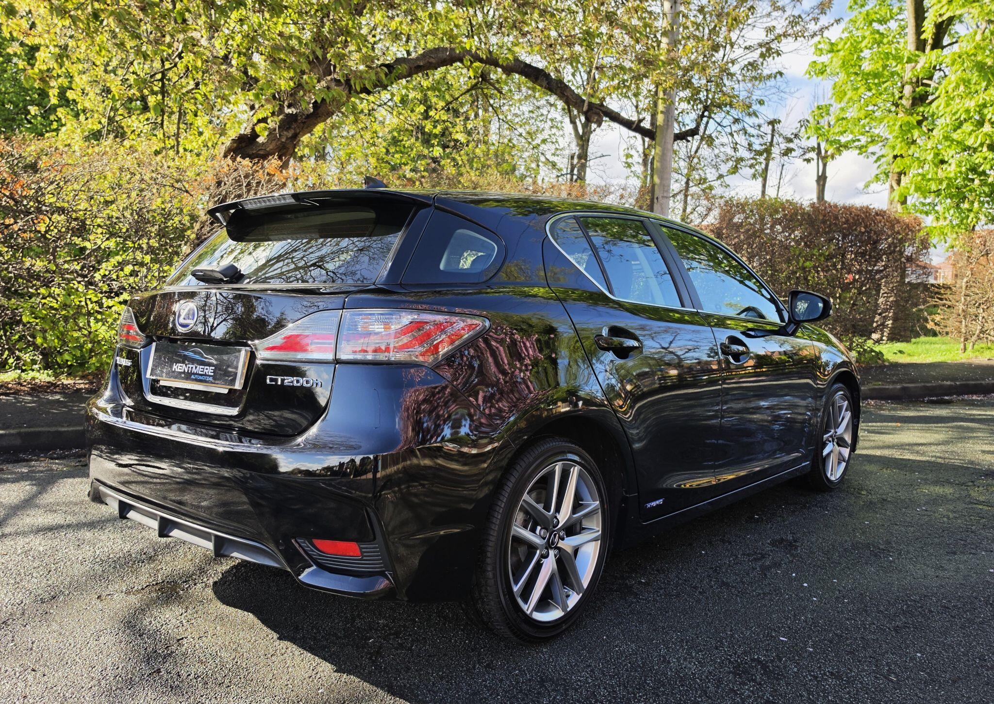 2017 Lexus CT 1.8 200h Executive Edition CVT Euro 6 (s/s) 5dr