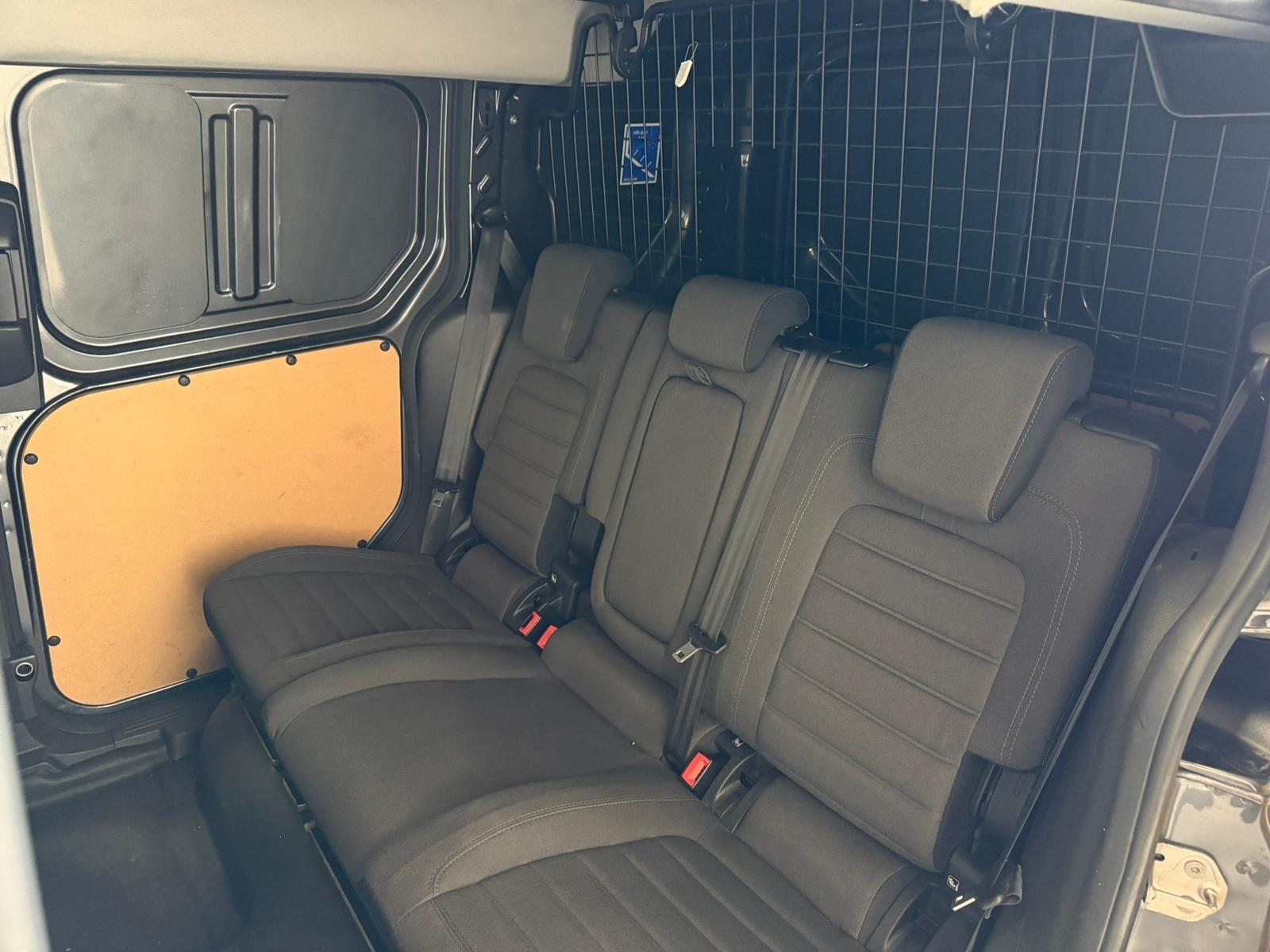 Ford Transit Connect - photo 21