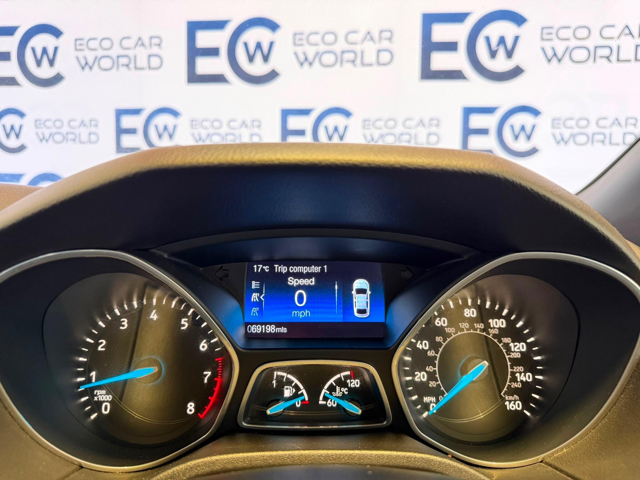 Ford Focus - photo 20