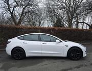 2021 Tesla Model 3 Standard Range Plus Auto RWD 4dr - Image 14