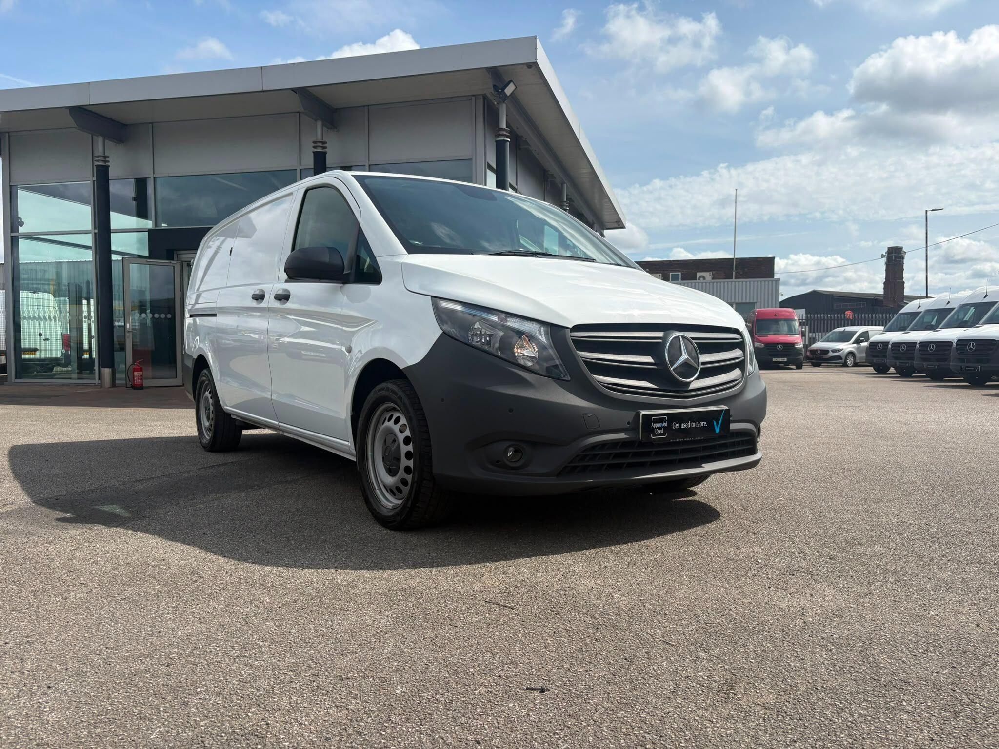 2023 MERCEDES-BENZ VITO