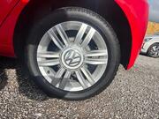 2017 Volkswagen up! 1.0 High up! Euro 6 (s/s) 5dr - Image 13