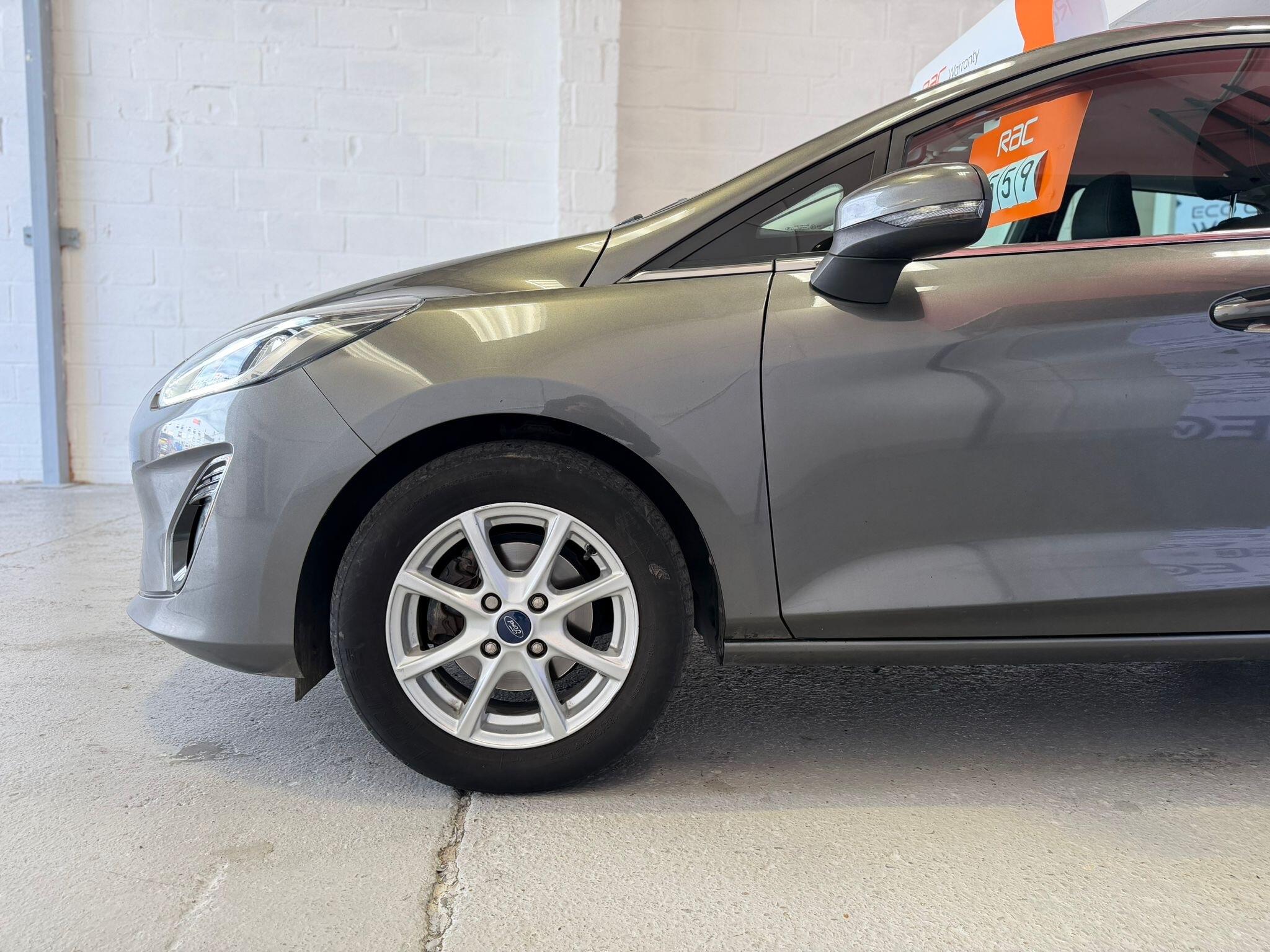 Ford Fiesta - photo 20