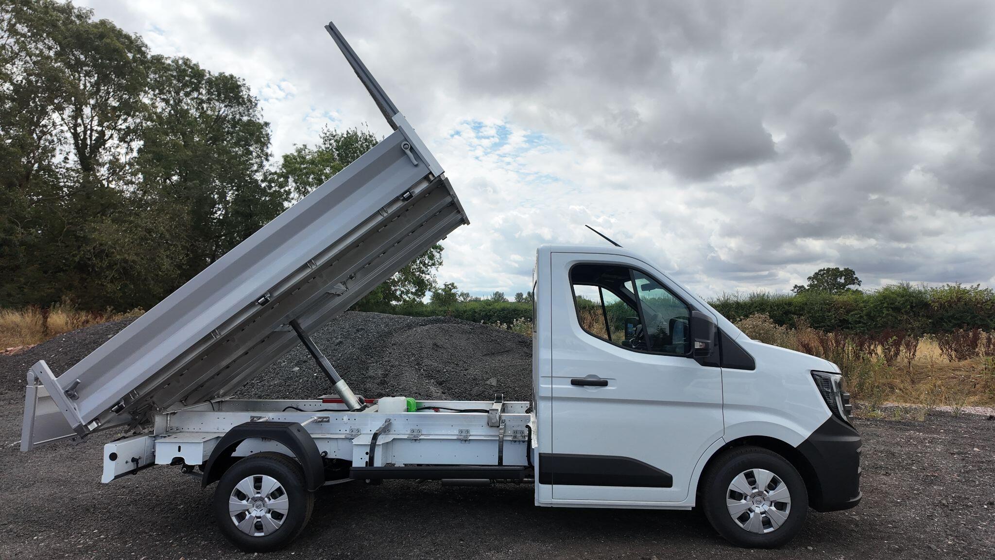 Nissan Interstar 2.0 dCi 35 Acenta L2 Euro 6 (s/s) 2dr