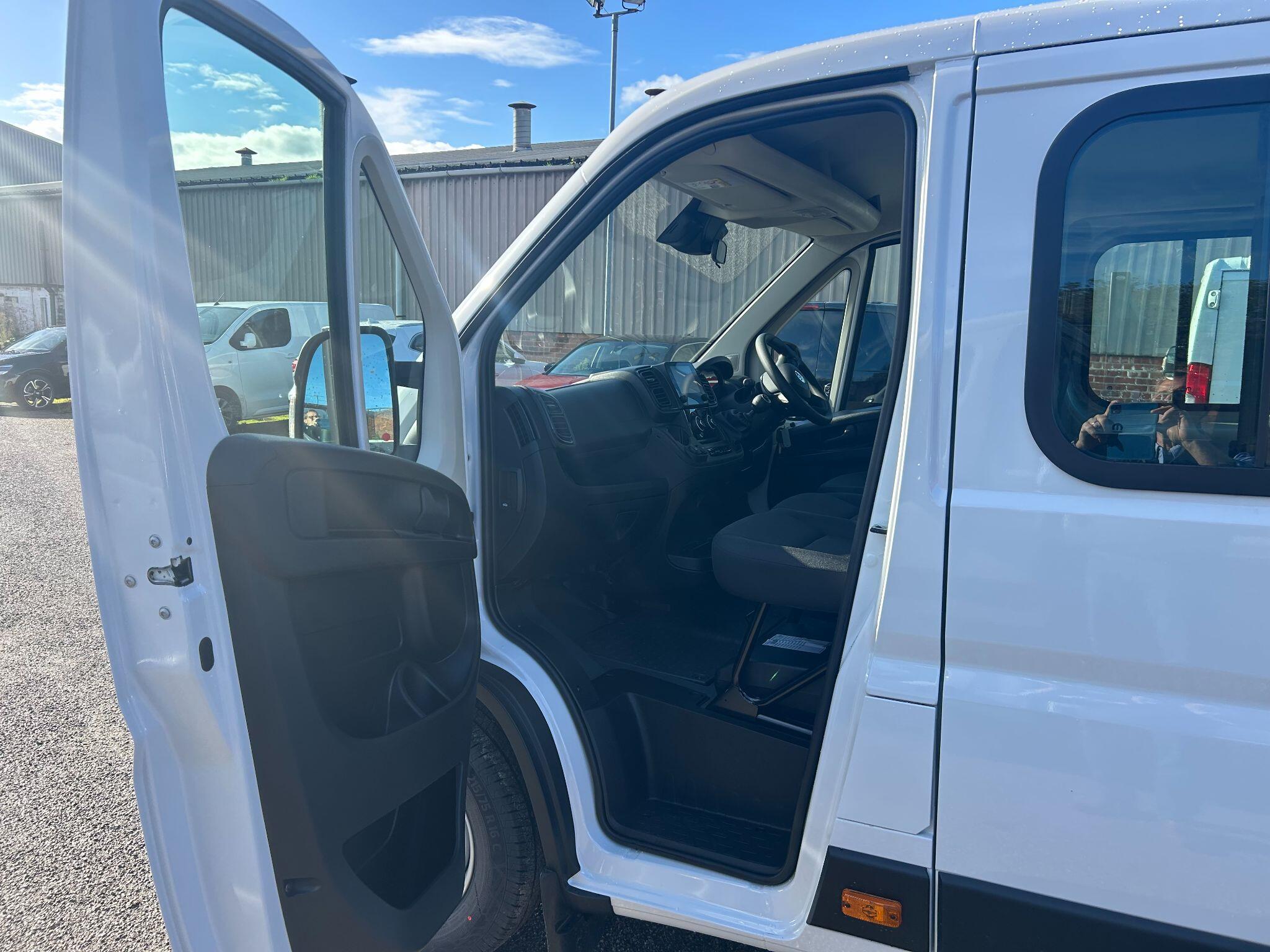 Vauxhall Movano 2.2 CDTi 3500 BiTurbo HD Prime Chassis Double Cab 4dr Diesel Manual L3 H1 Euro 6 (s/s) (140 ps)