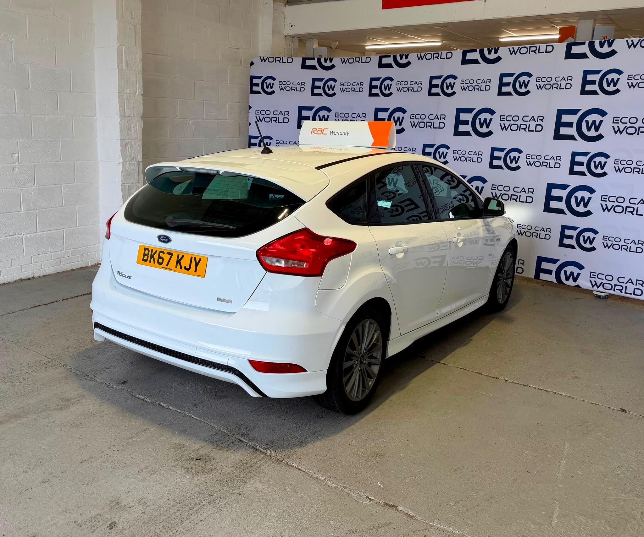 Ford Focus - photo 7
