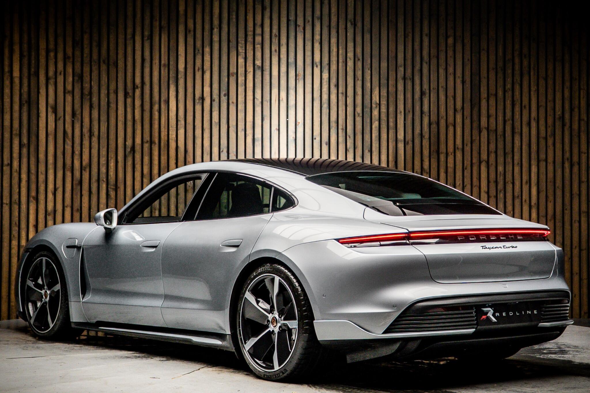 2020 PORSCHE TAYCAN Performance Plus 93.4kWh Turbo Auto 4WD 4dr 3