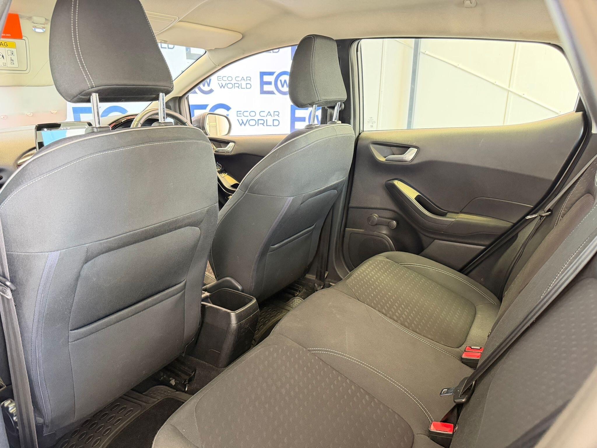 Ford Fiesta - photo 14