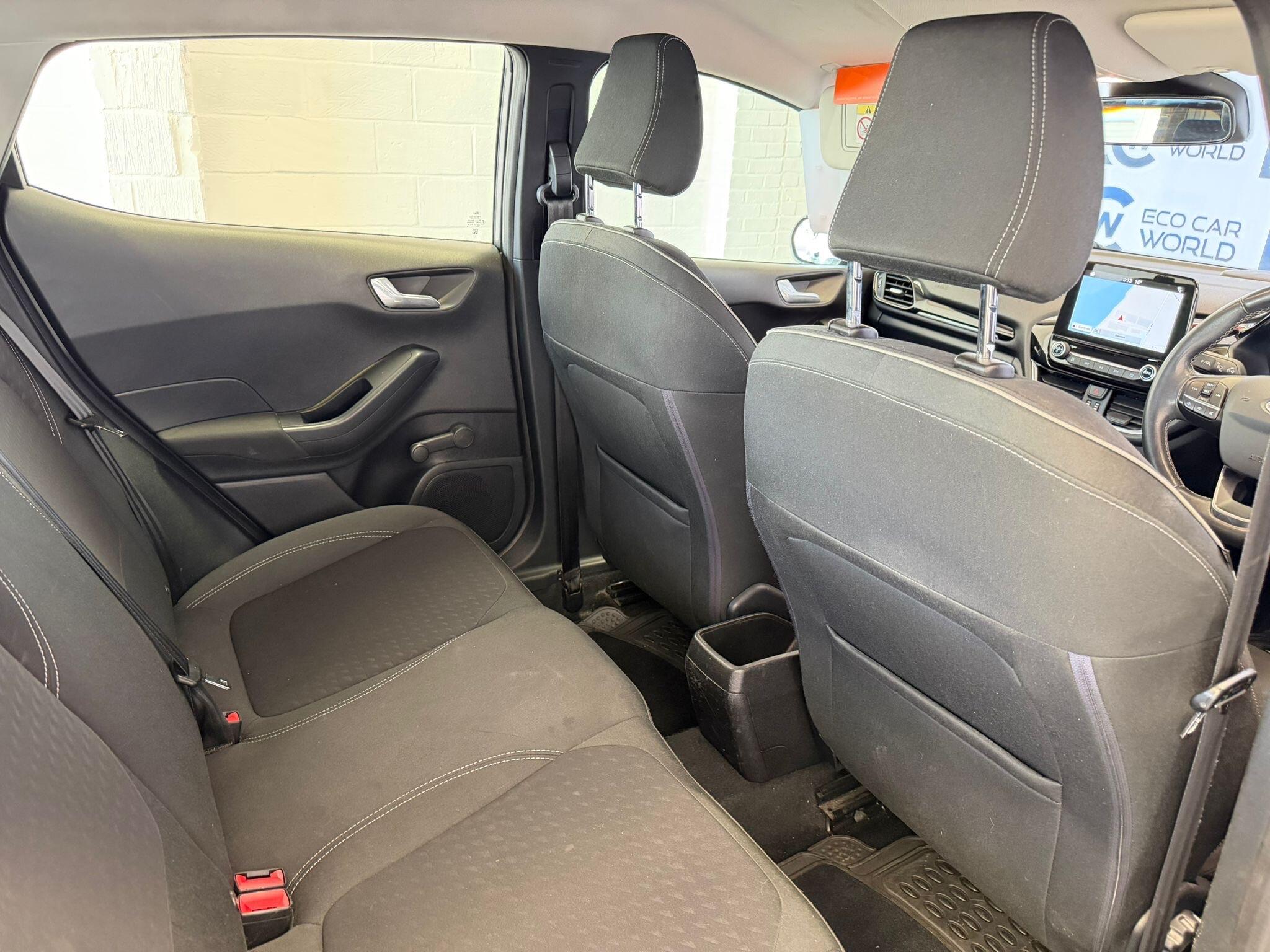 Ford Fiesta - photo 15
