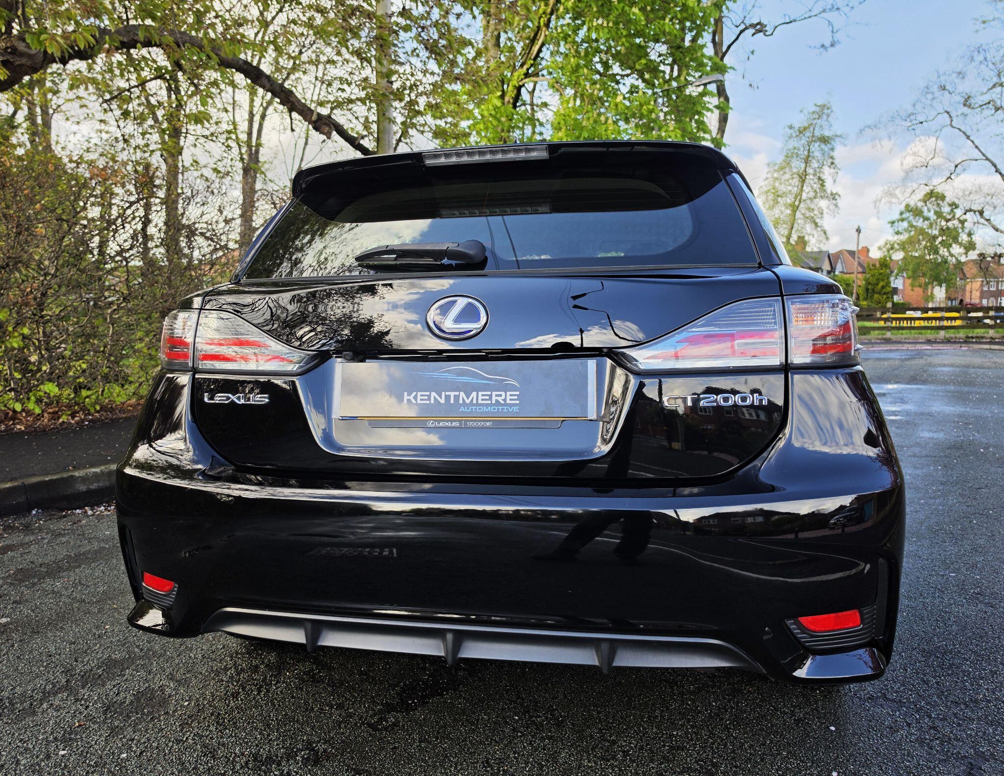 2017 Lexus CT 1.8 200h Executive Edition CVT Euro 6 (s/s) 5dr