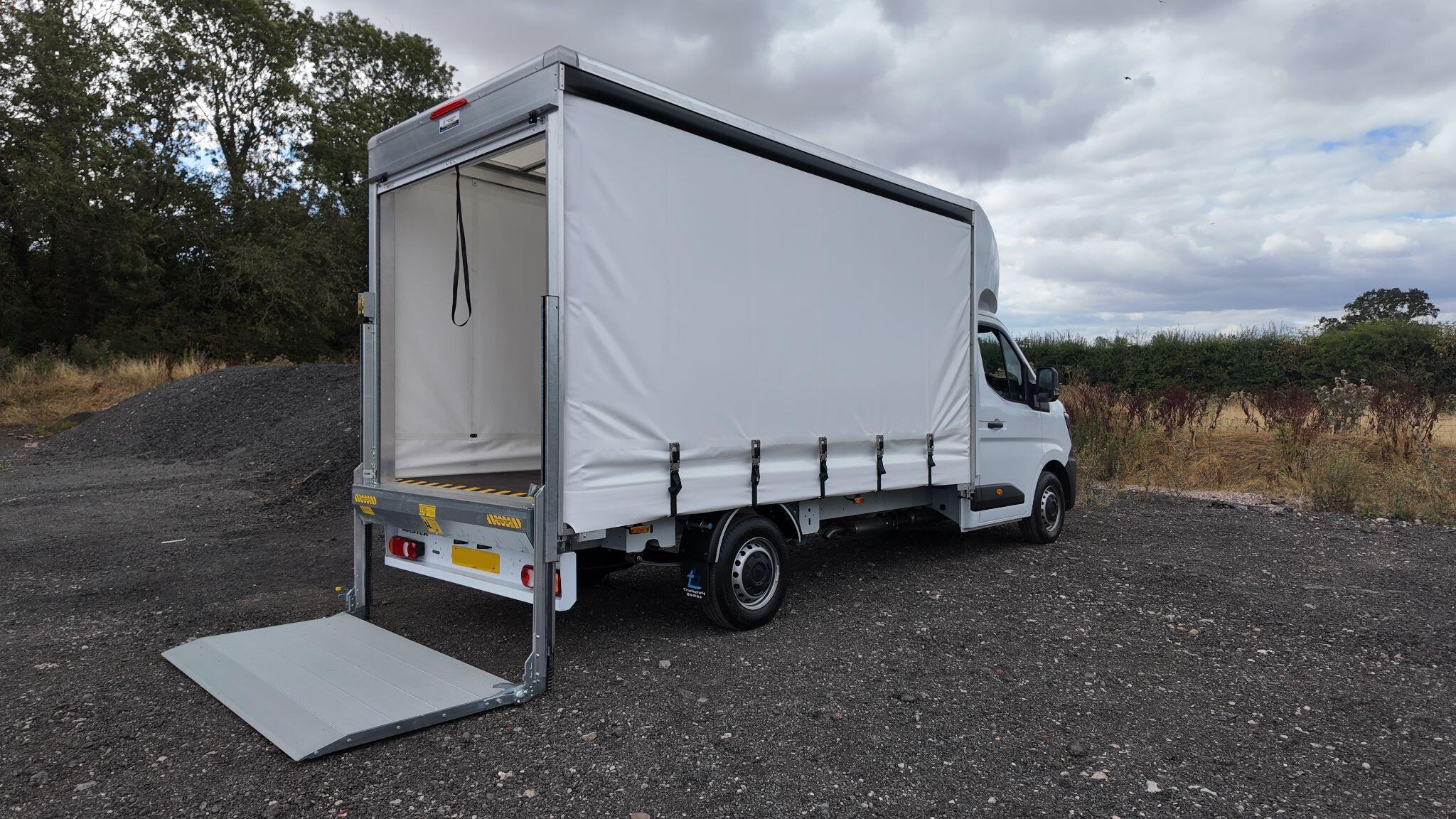 Renault Master 2.0 dCi LL35 Advance L3 H1 Euro 6 (s/s) 2dr (Tail Lift)