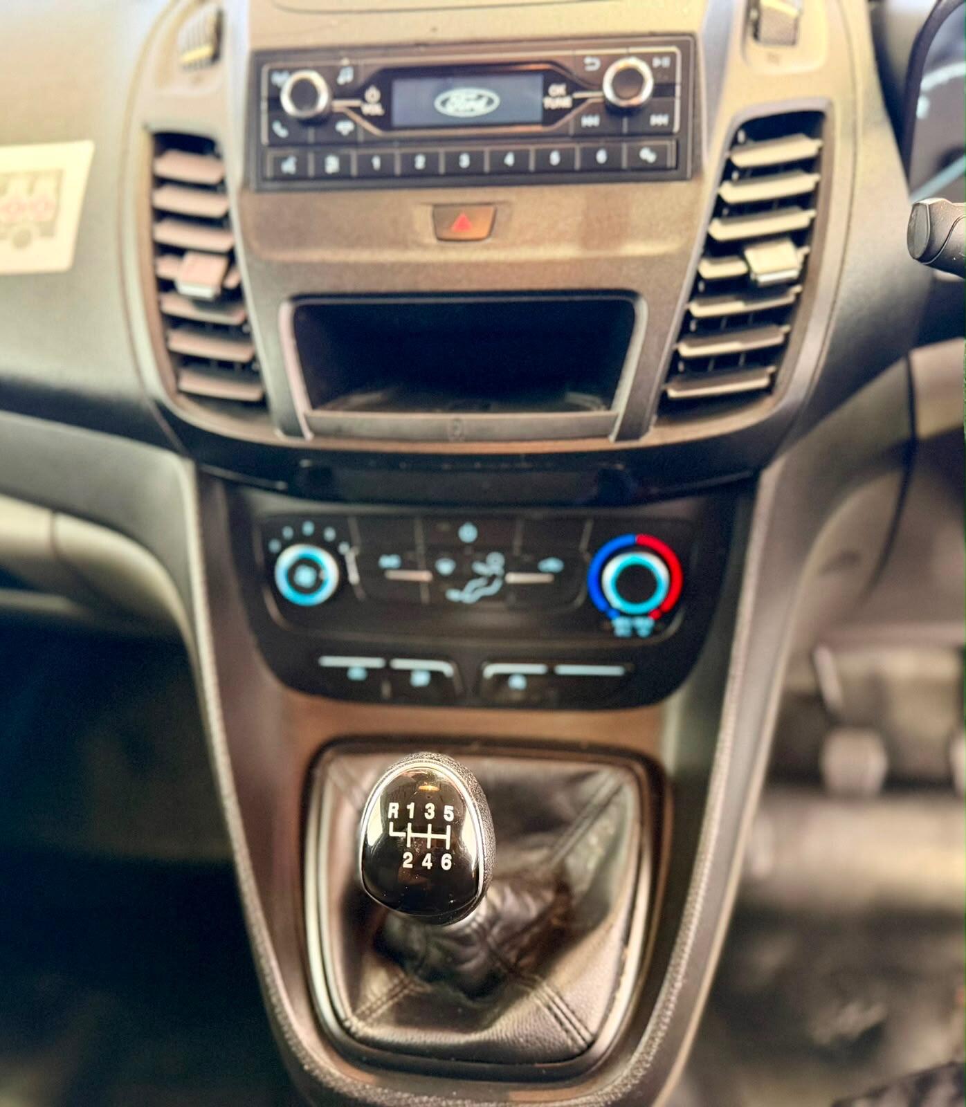 Ford Transit Connect - photo 17