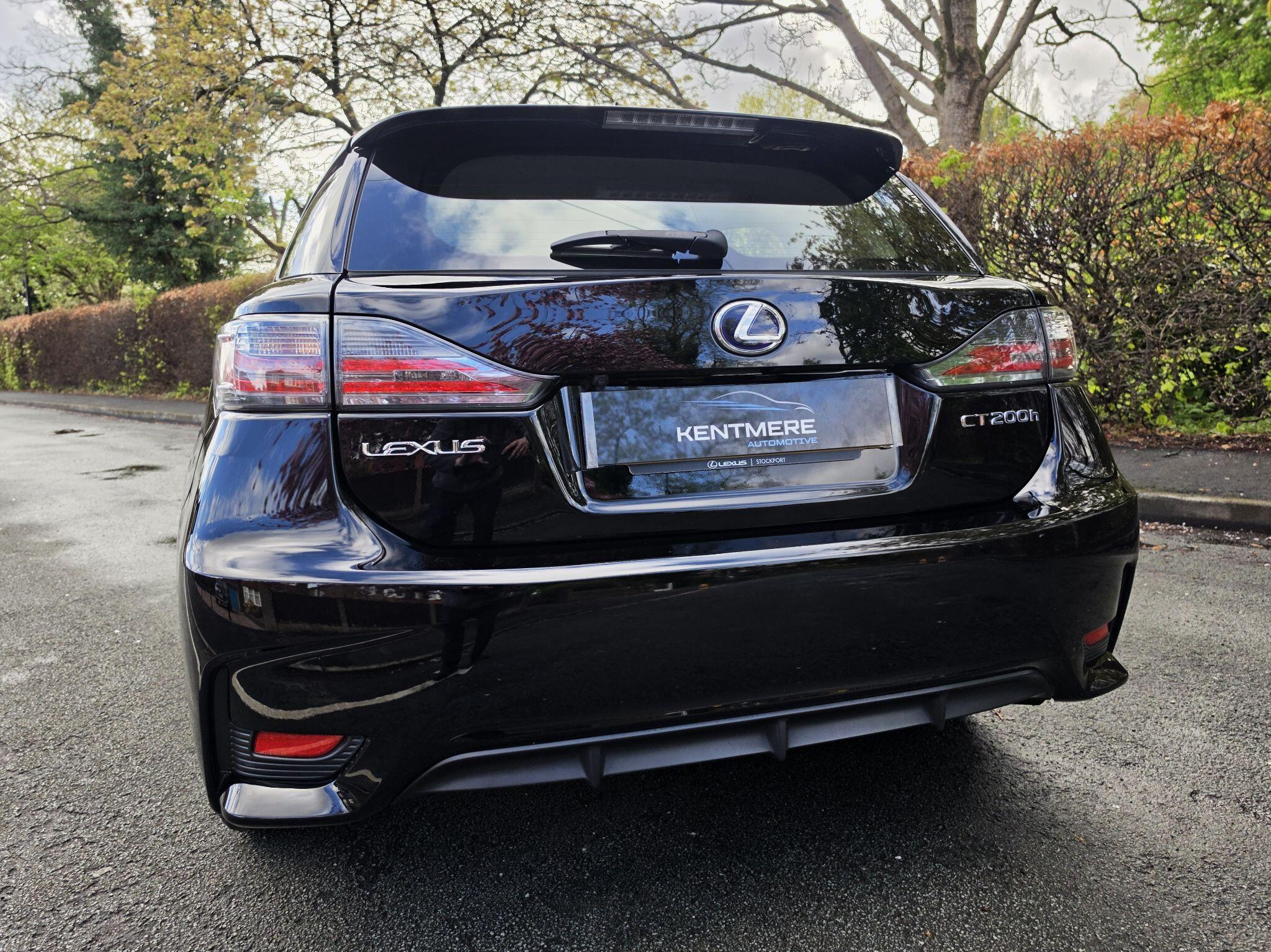 2017 Lexus CT 1.8 200h Executive Edition CVT Euro 6 (s/s) 5dr