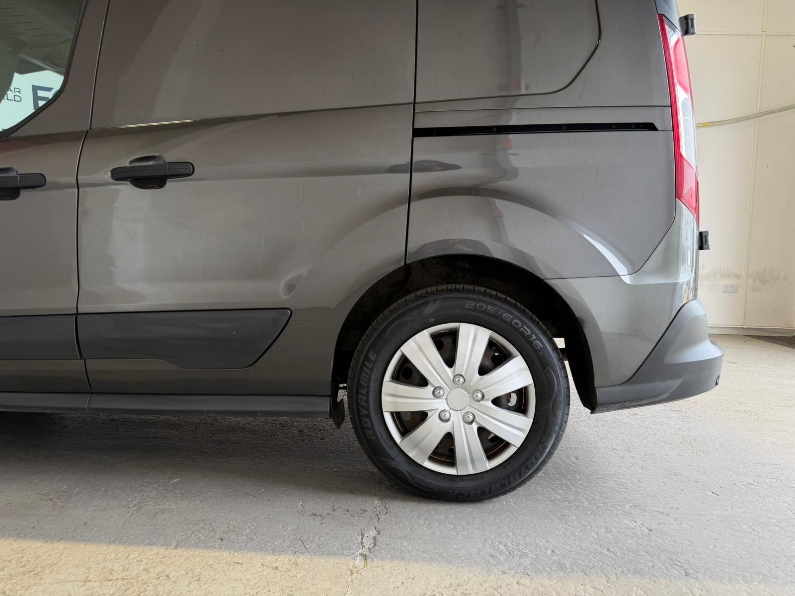 Ford Transit Connect - photo 26