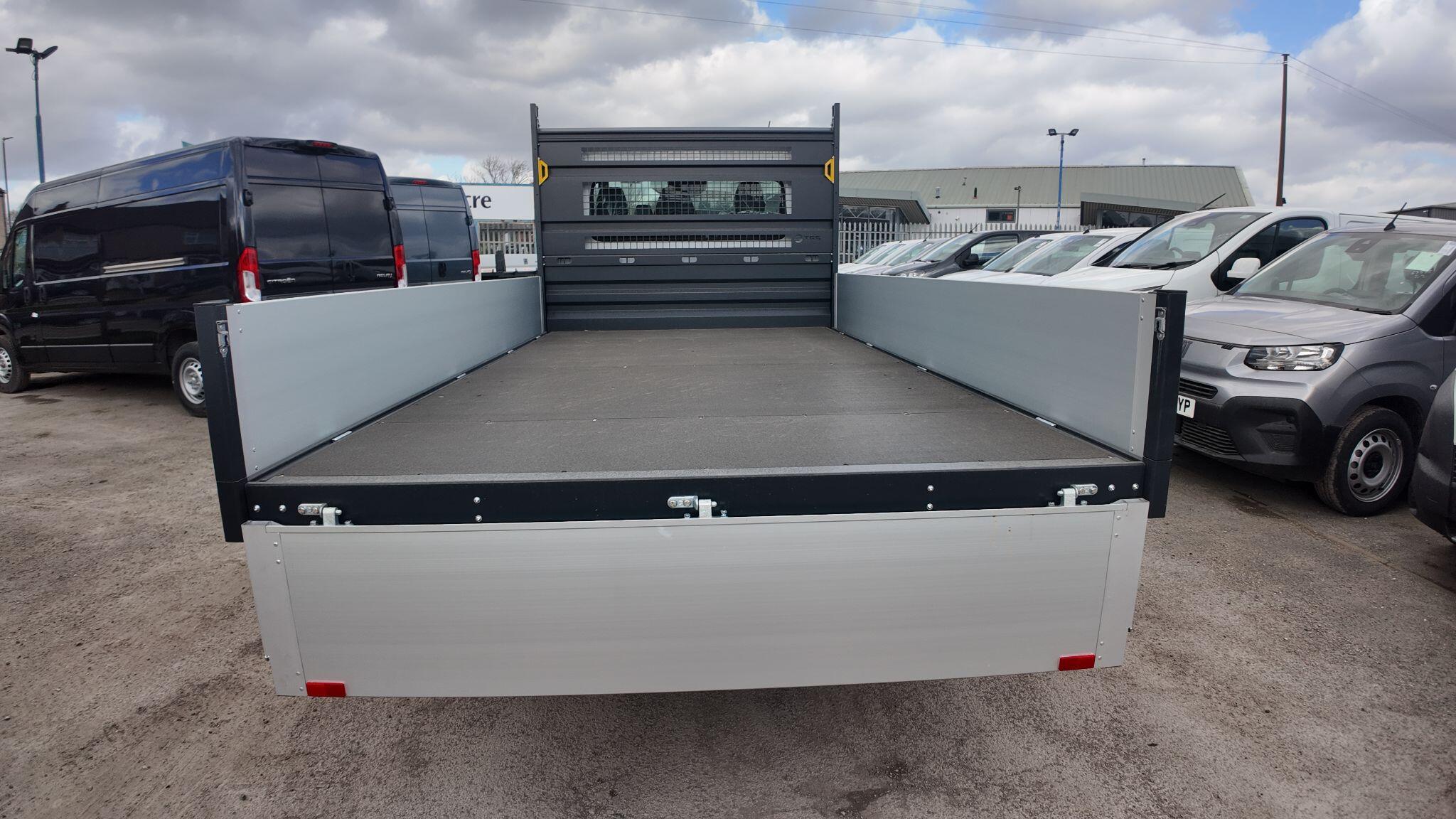 Renault Master 2.0 dCi LL35 Advance L3 H1 Euro 6 (s/s) 2dr (Rear Corner Pillars)