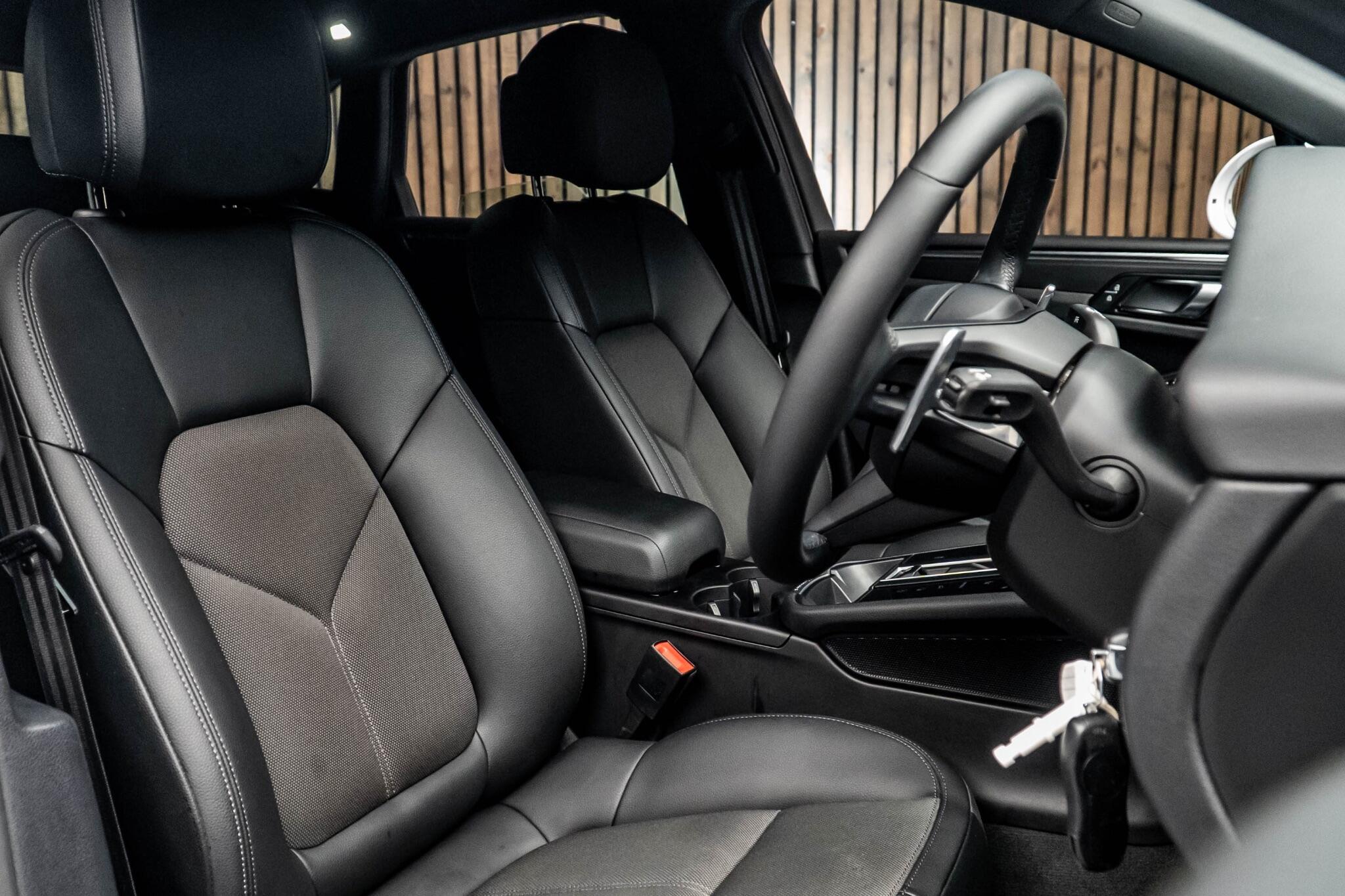 2023 PORSCHE MACAN 2.0T PDK 4WD Euro 6 (s/s) 5dr 2