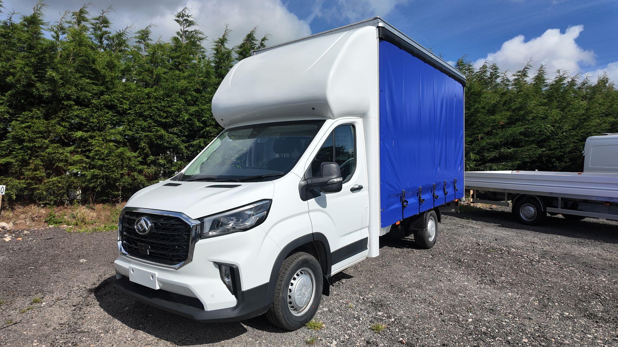 MAXUS Deliver 9 2.0l 150ps L3 Diesel RWD 4.15m Curtain