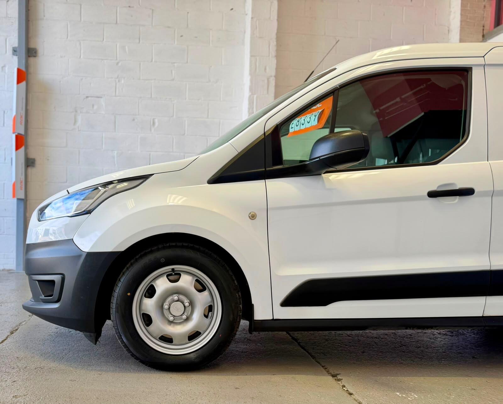 Ford Transit Connect - photo 22