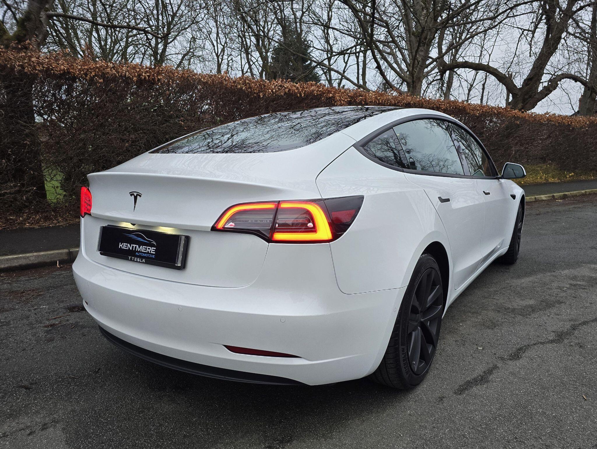 2021 Tesla Model 3 Standard Range Plus Auto RWD 4dr