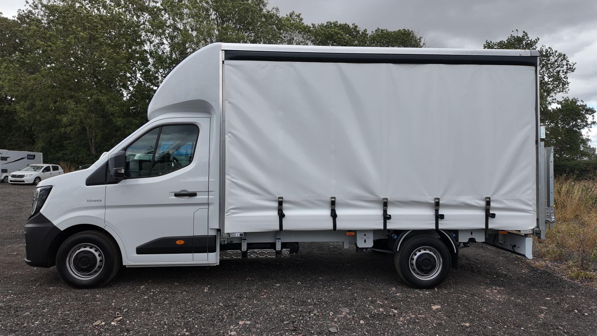 Renault Master 2.0 dCi LL35 Advance L3 H1 Euro 6 (s/s) 2dr (Tail Lift)